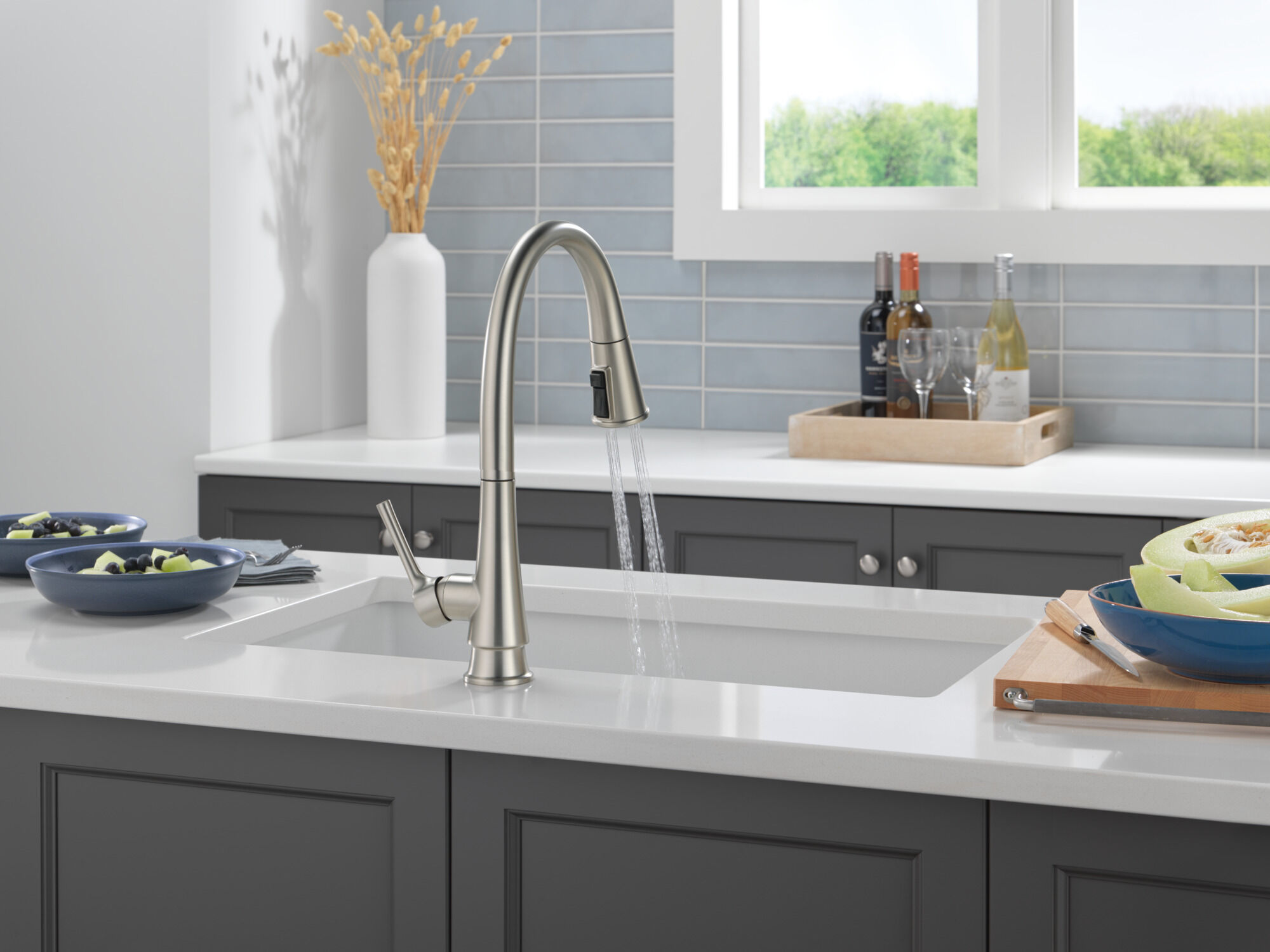 Single Handle Pull-Down Kitchen Faucet with ShieldSpray
