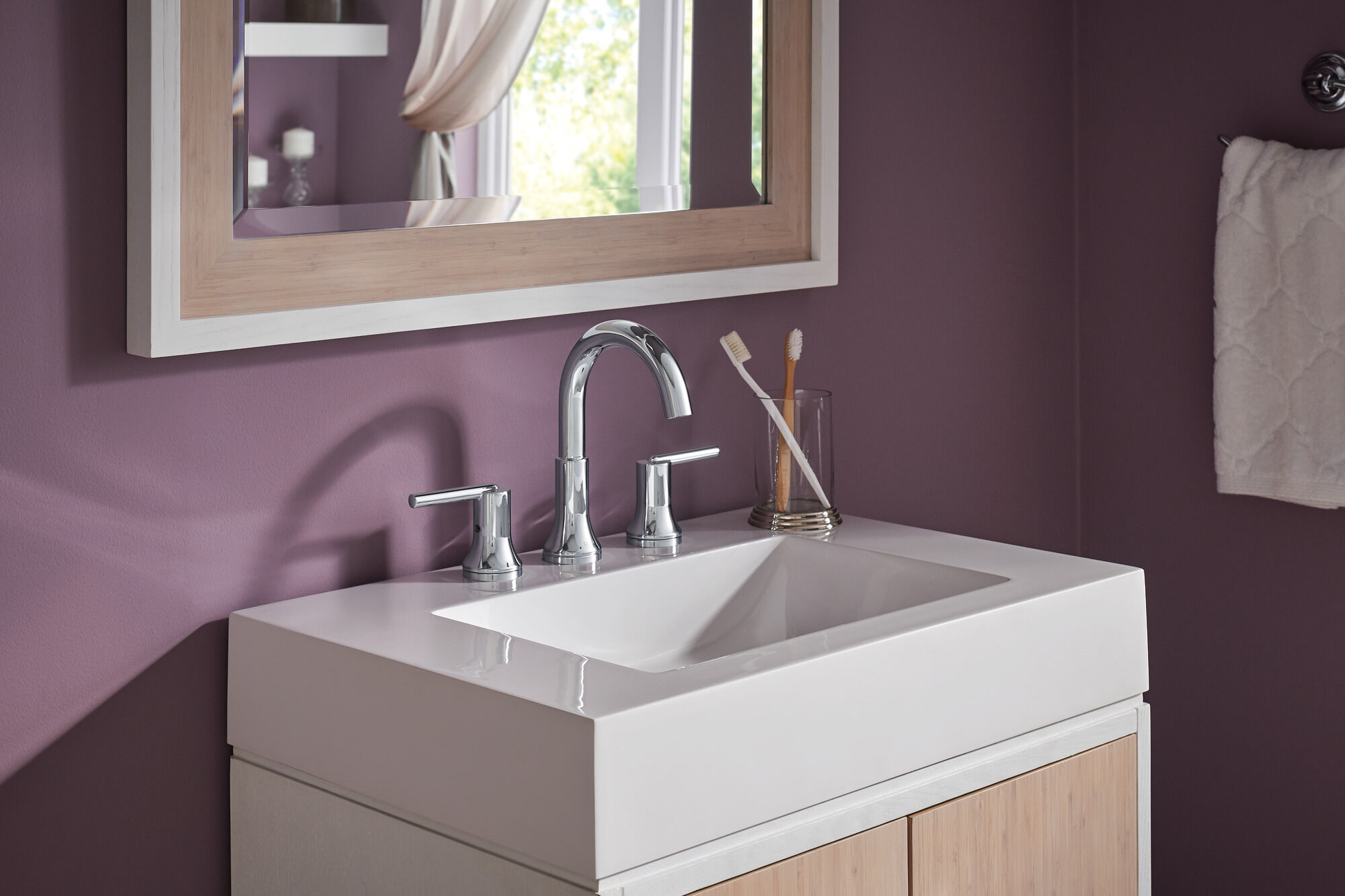 Two Handle Widespread Bathroom Faucet in Chrome 3559-MPU-DST