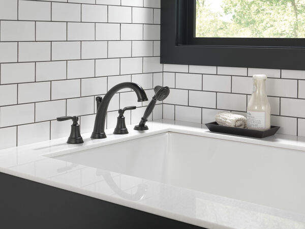 Roman Tub with Hand Shower Trim in Matte Black T4732-BL | Delta Faucet 