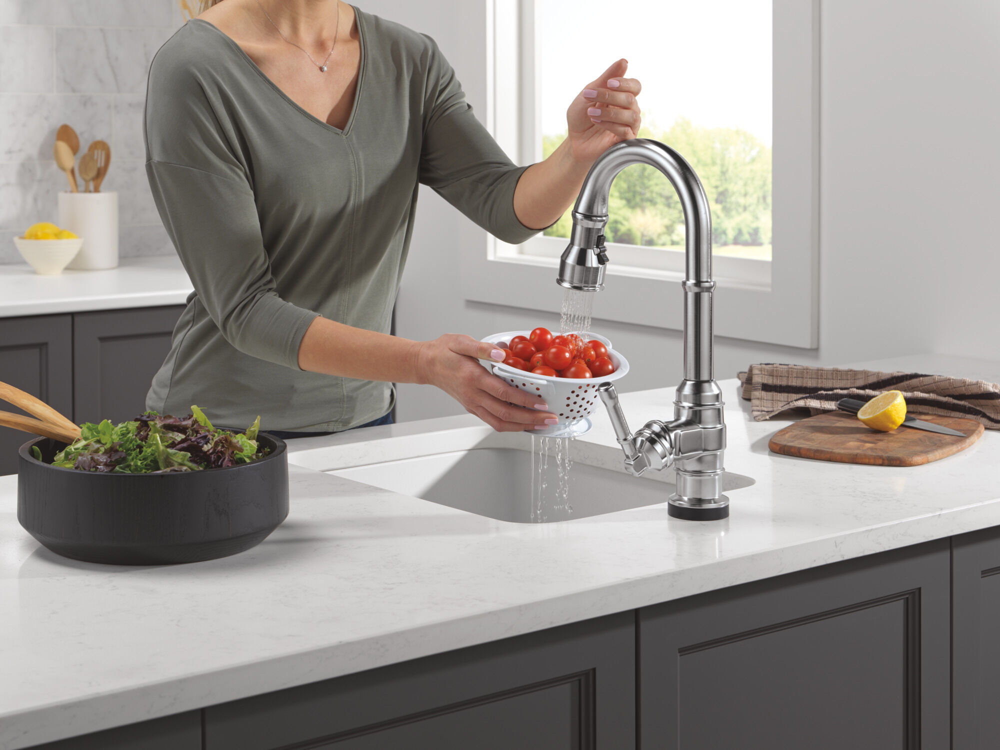 Touch2O® Bar / Prep Faucet with Touchless Technology in Arctic