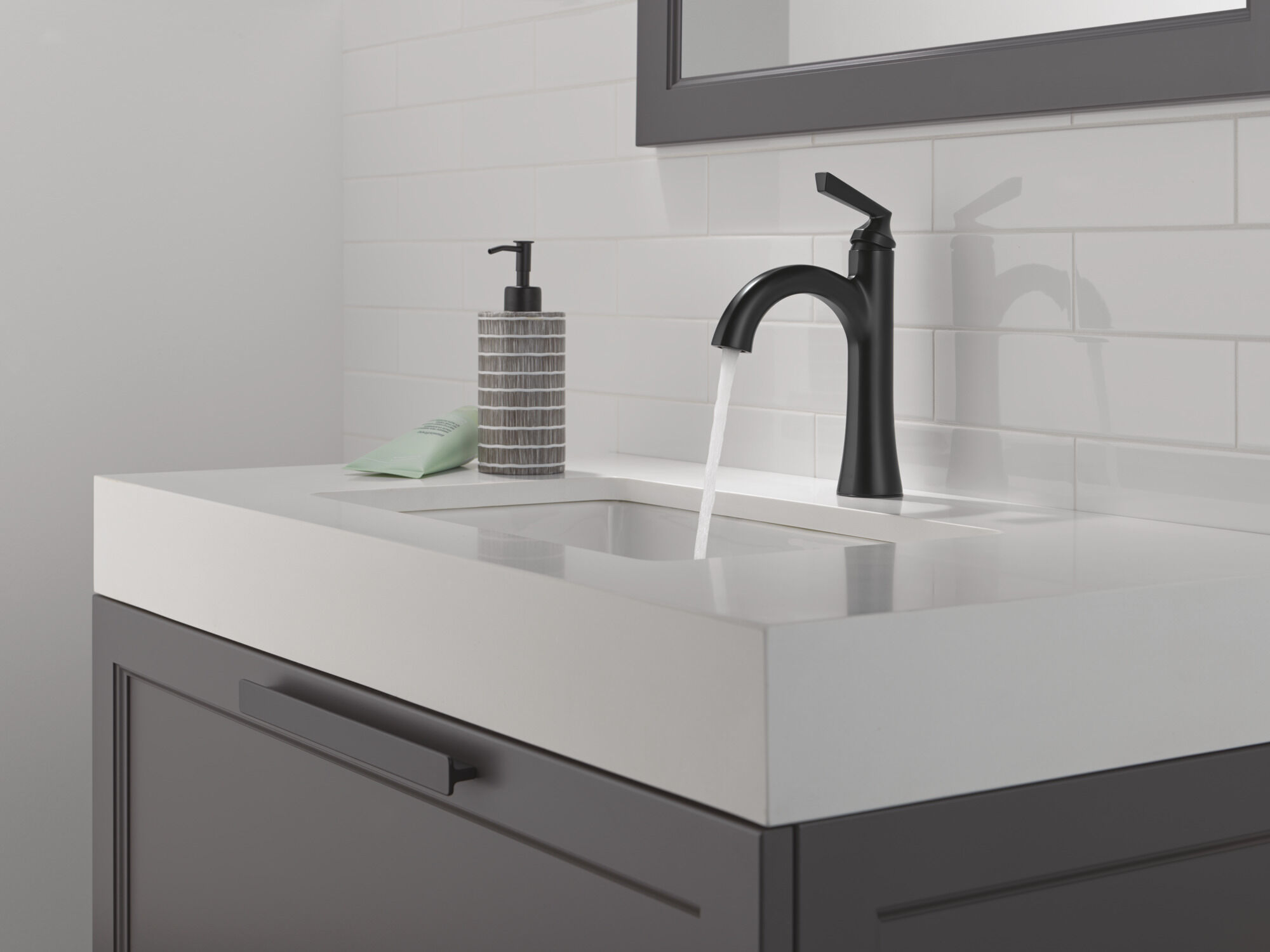 Single Handle Bathroom Faucet in Matte Black 15874LF-BL | Delta Faucet
