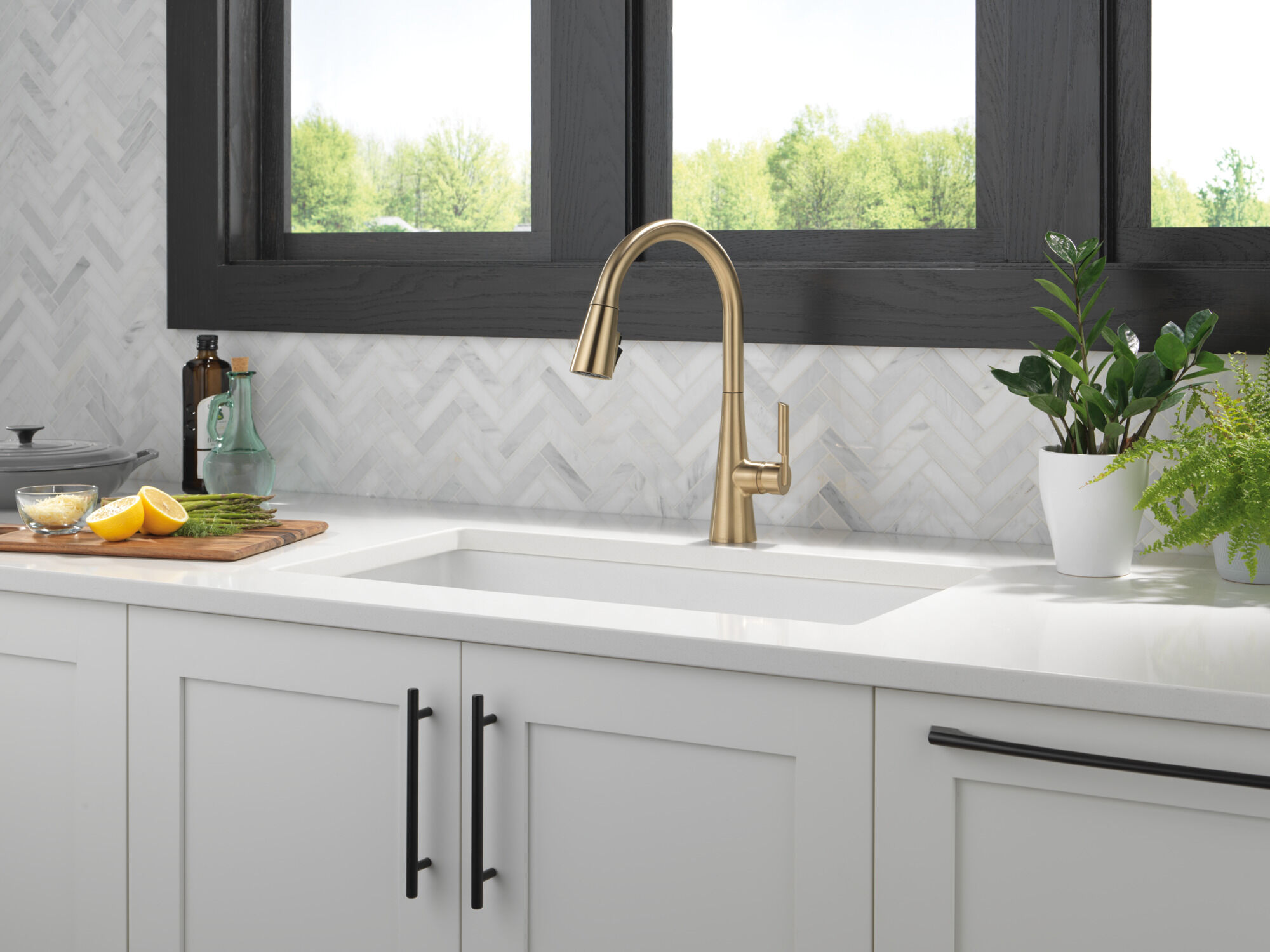 Single Handle Pull-Down Kitchen Faucet with ShieldSpray Technology