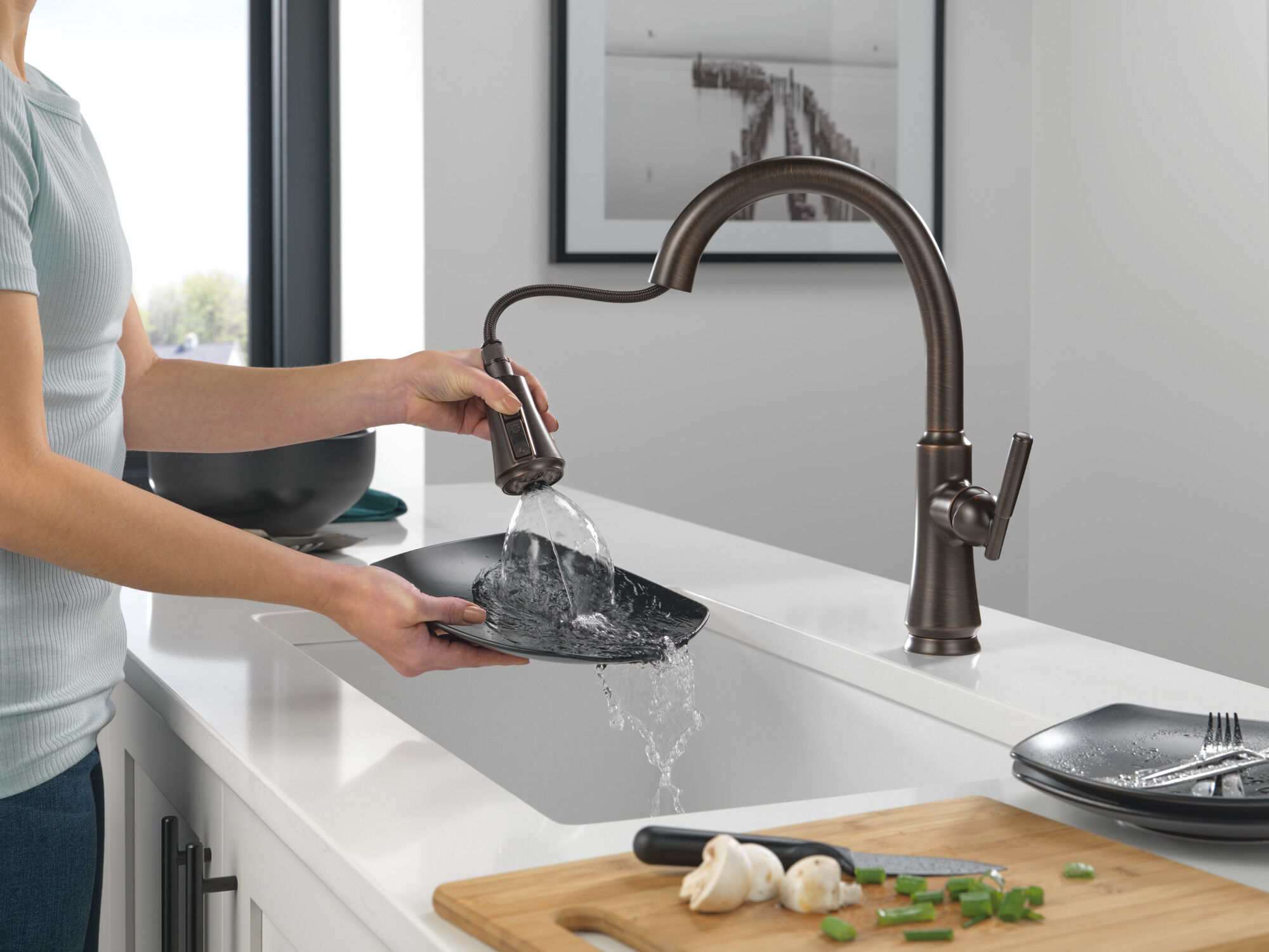 Single Handle Pull-Down Kitchen Faucet in Venetian Bronze 9179-RB