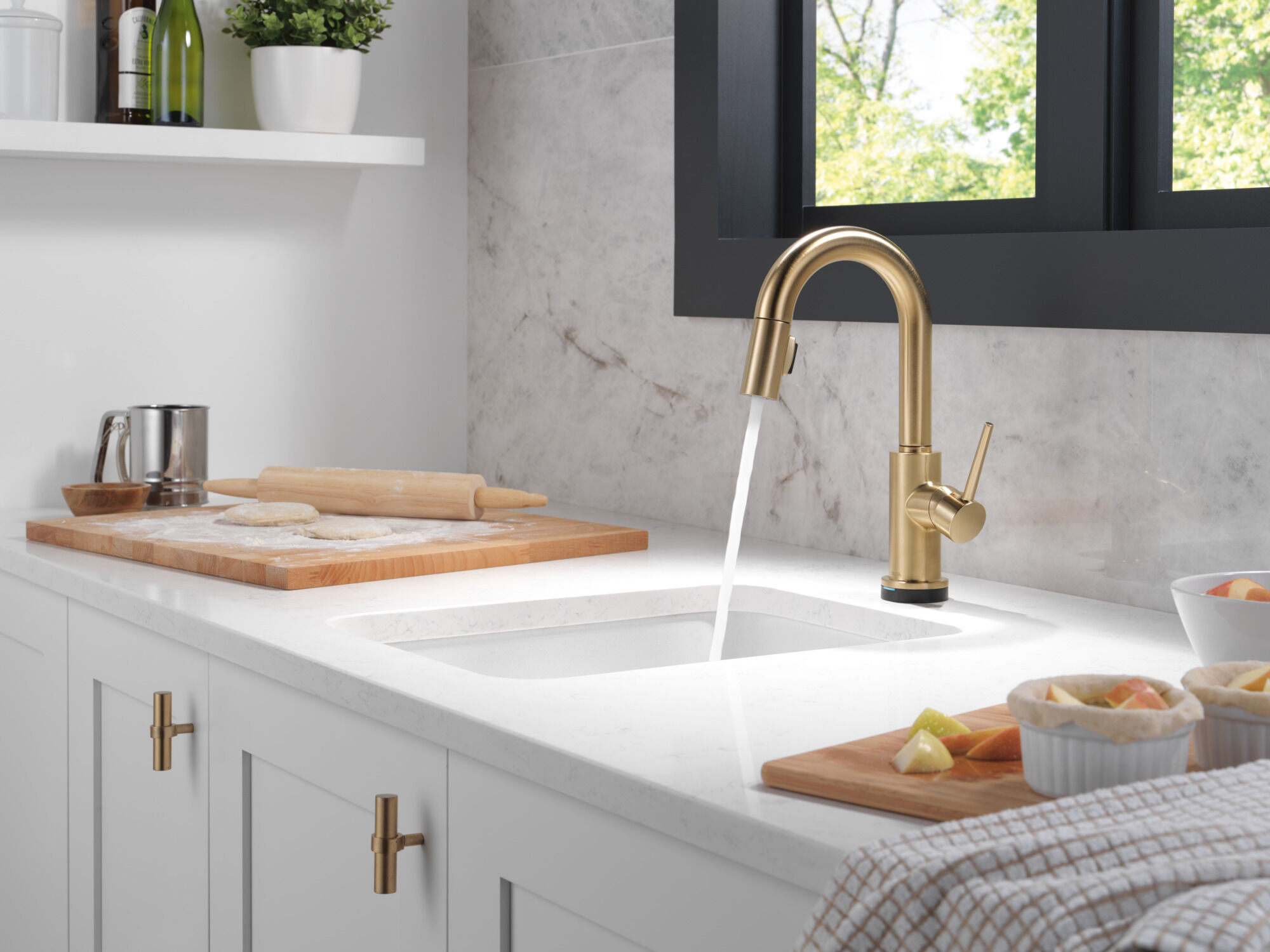Touch2O® Bar / Prep Faucet with Touchless Technology in Champagne