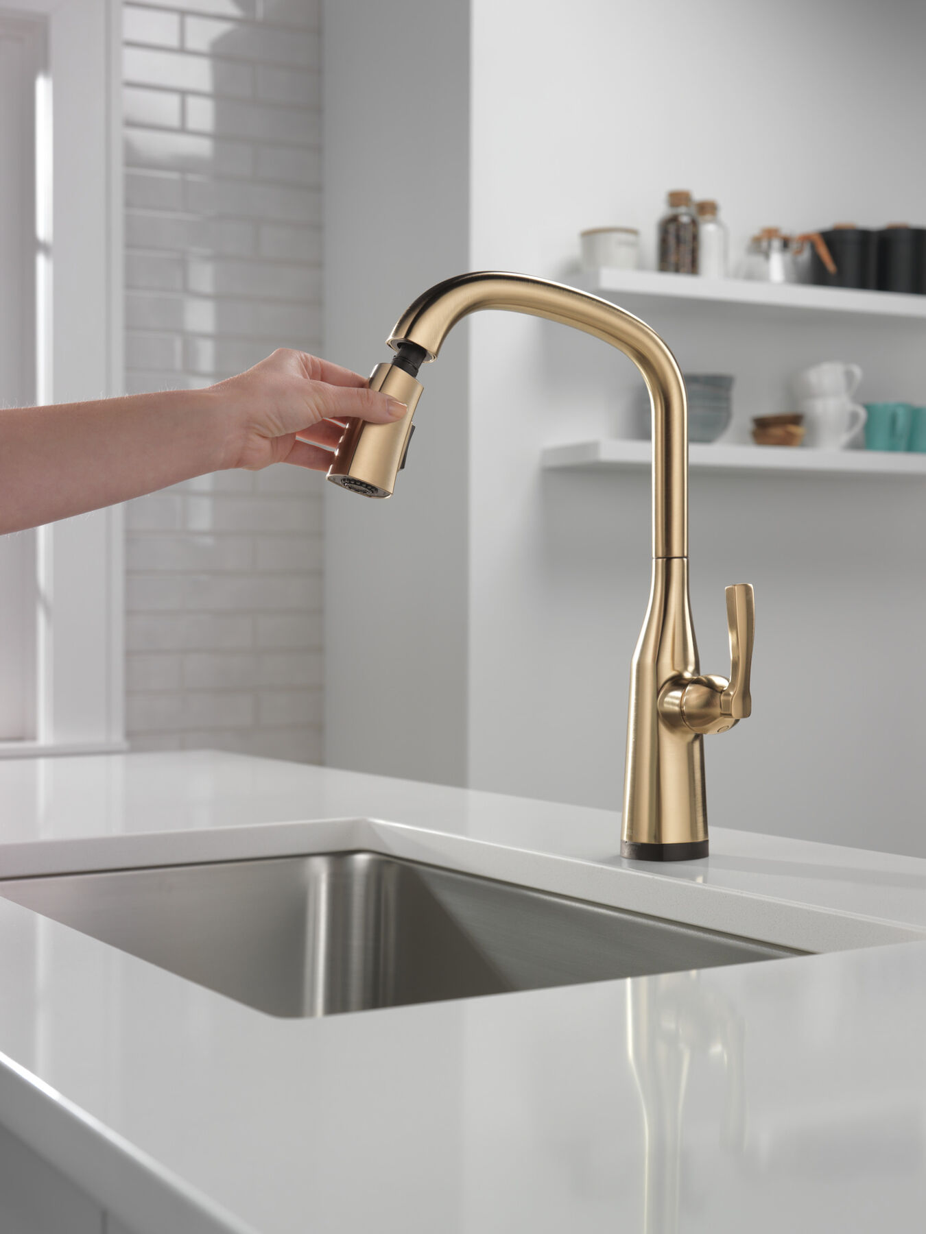Single Handle Pull-Down Kitchen Faucet with Touch<sub>2</sub>O&reg; Technology