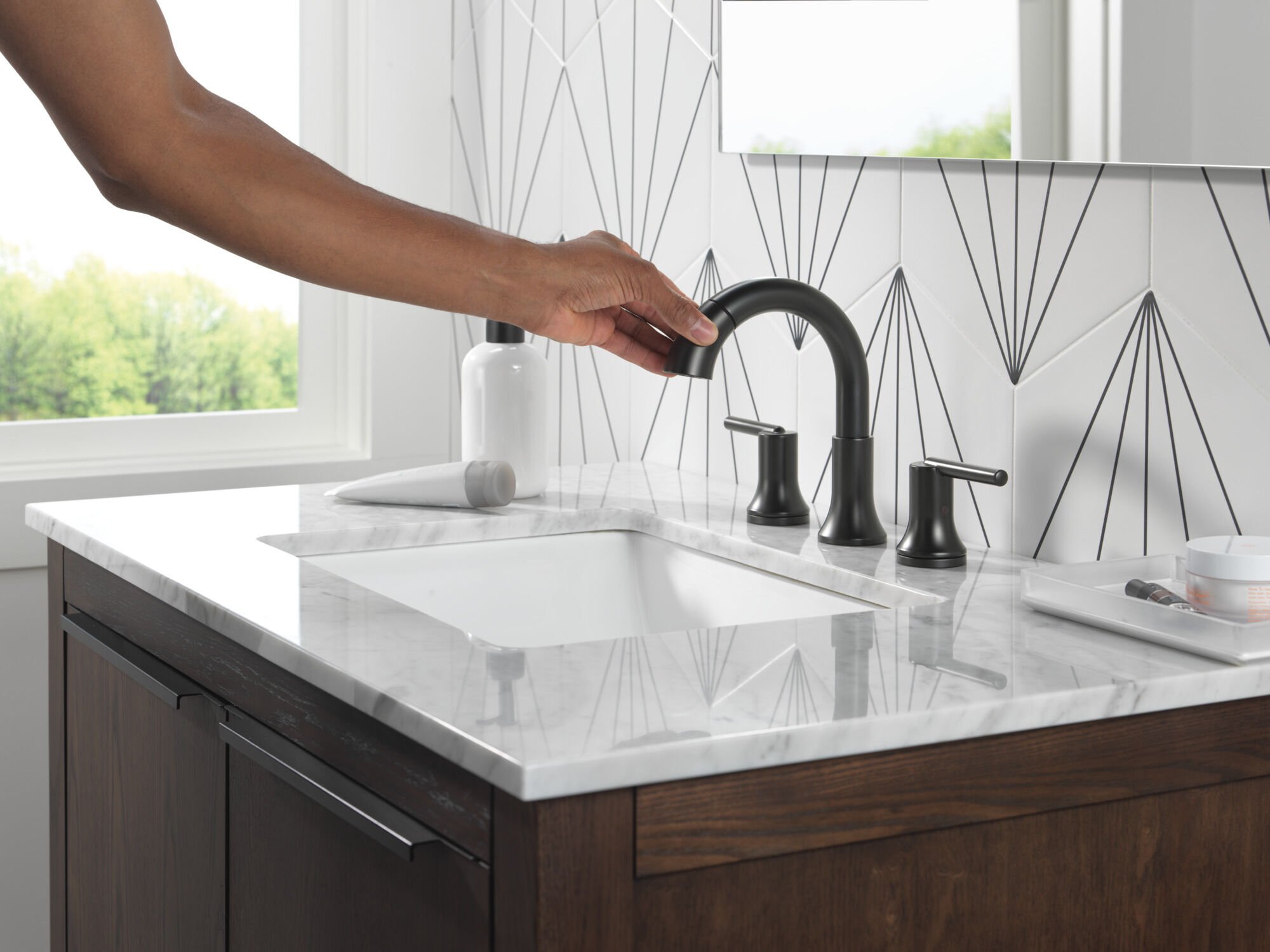 Two Handle Widespread Pull Down Bathroom Faucet in Matte Black