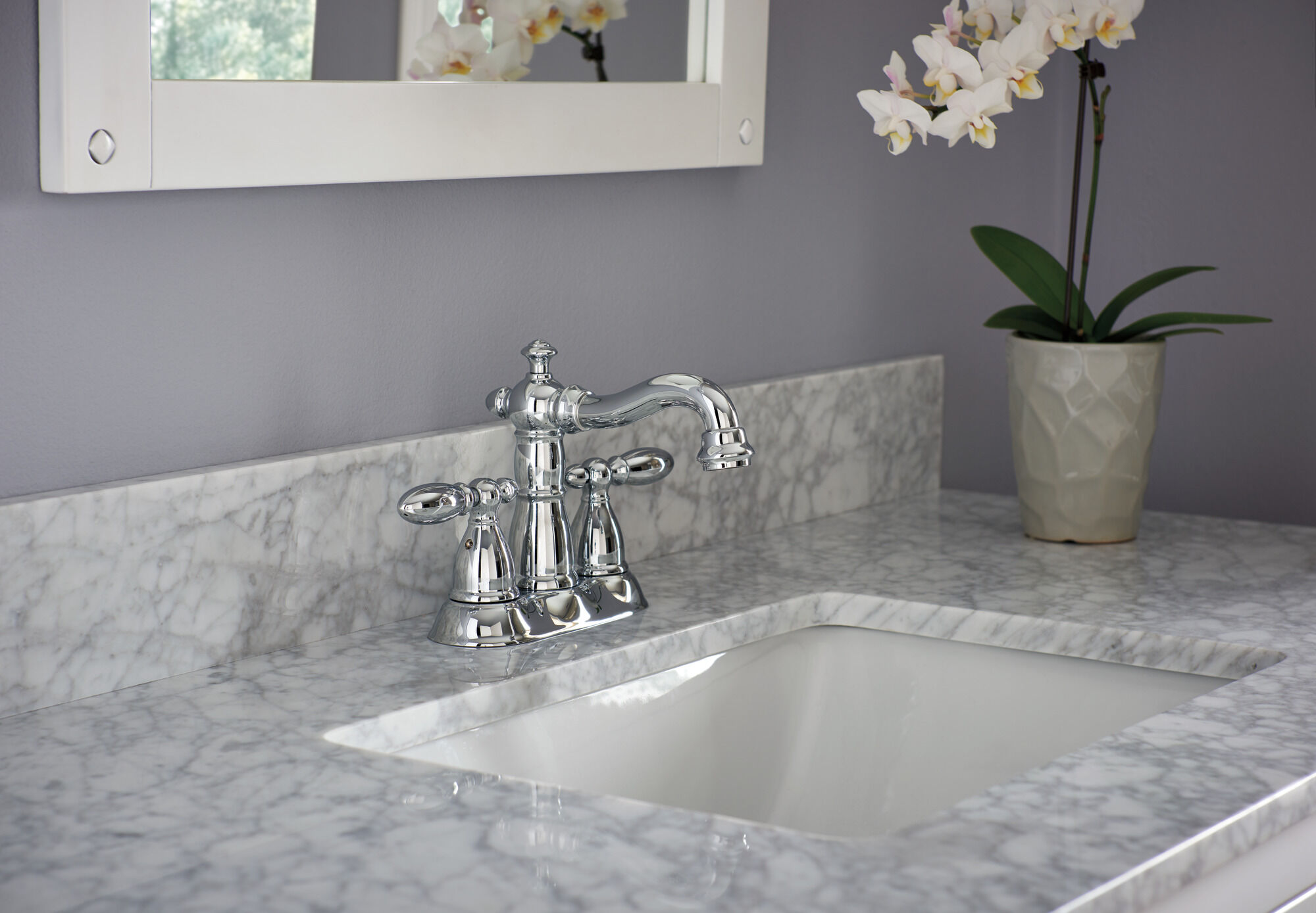 Two Handle Centerset Bathroom Faucet in Chrome 2555-MPU-DST