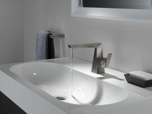 Single Handle Bathroom Faucet in Lumicoat Black Stainless 543-KS-PR-LPU-DST  | Delta Faucet