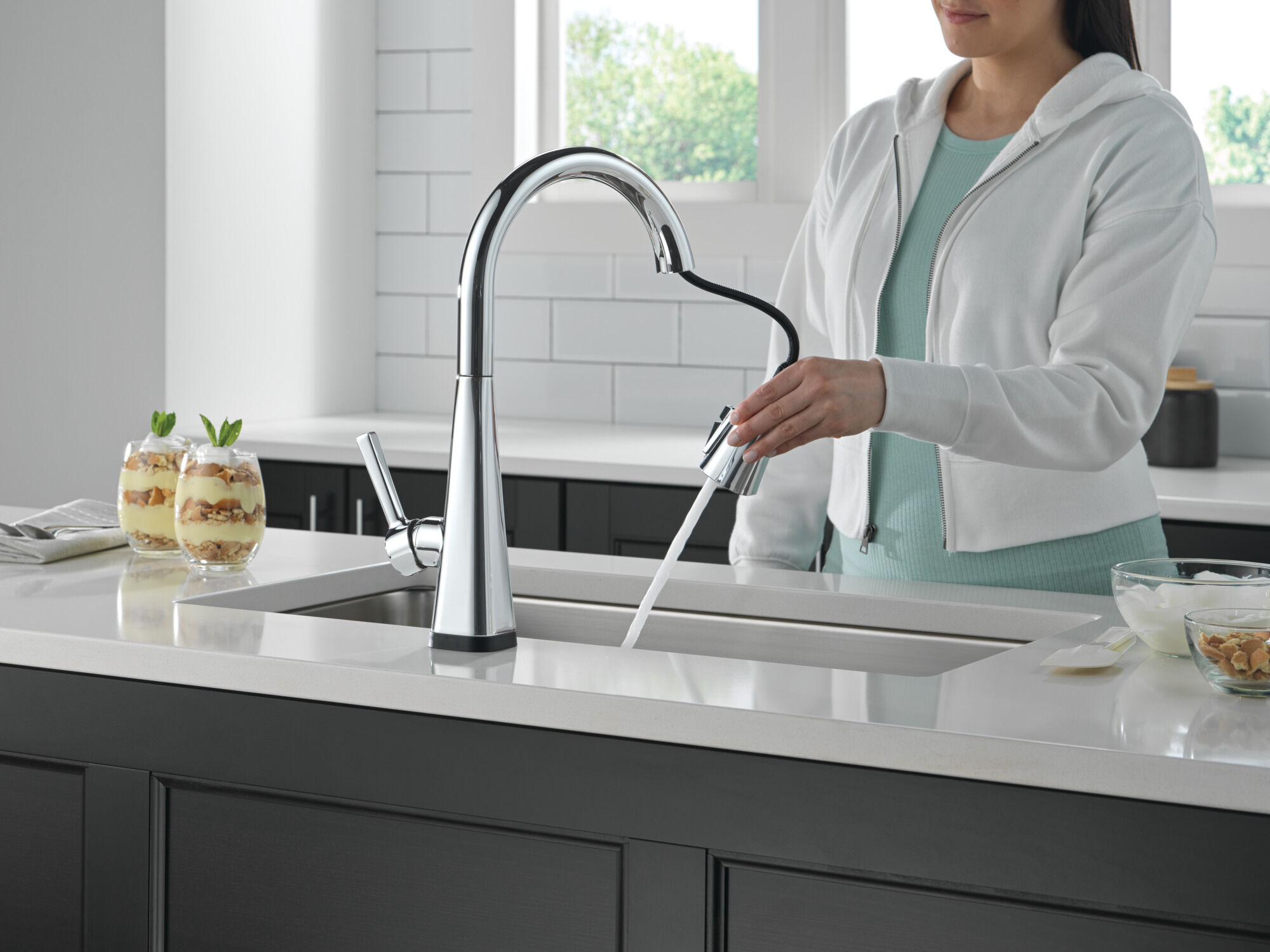 Single-Handle Pull-Down Kitchen Faucet with Touch2O® Technology in