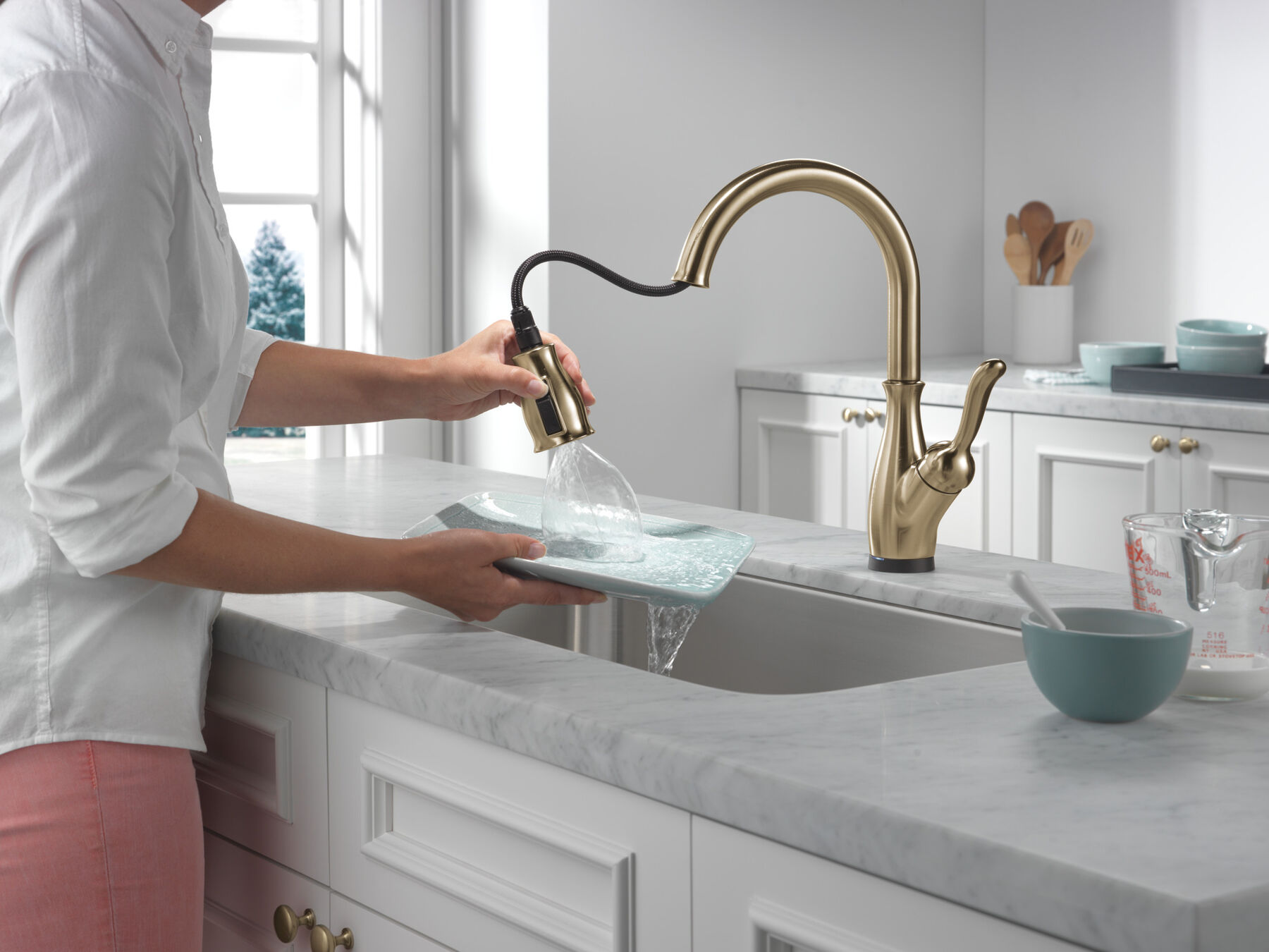 Single Handle PullDown Kitchen Faucet with Touch2O® Technology in