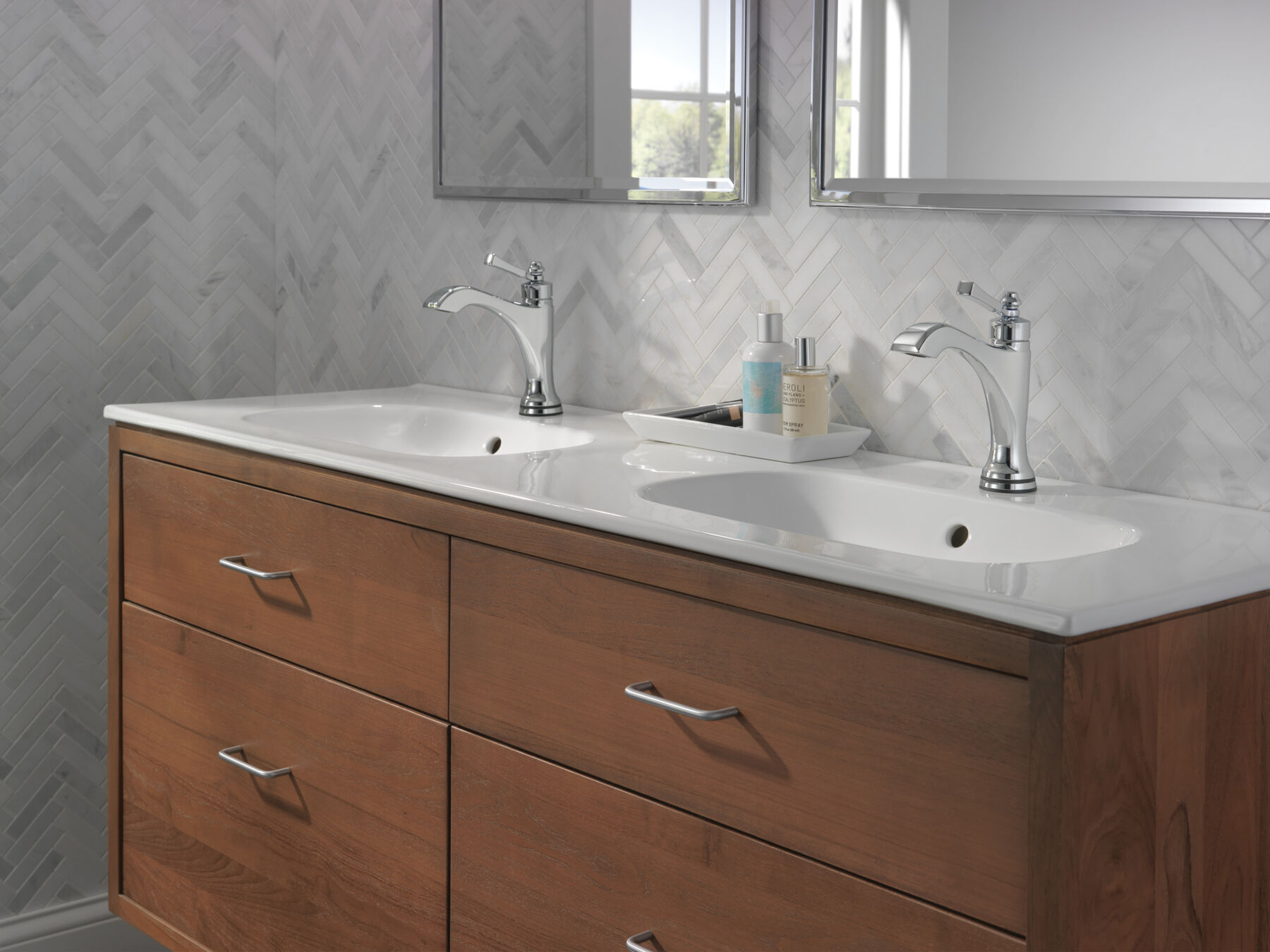 Touch2O&reg; Bathroom Faucet with Touchless Technology