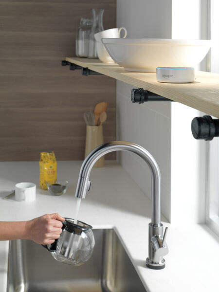 VoiceIQ™ Single-Handle Pull-Down Kitchen Faucet with Touch2O® Technology