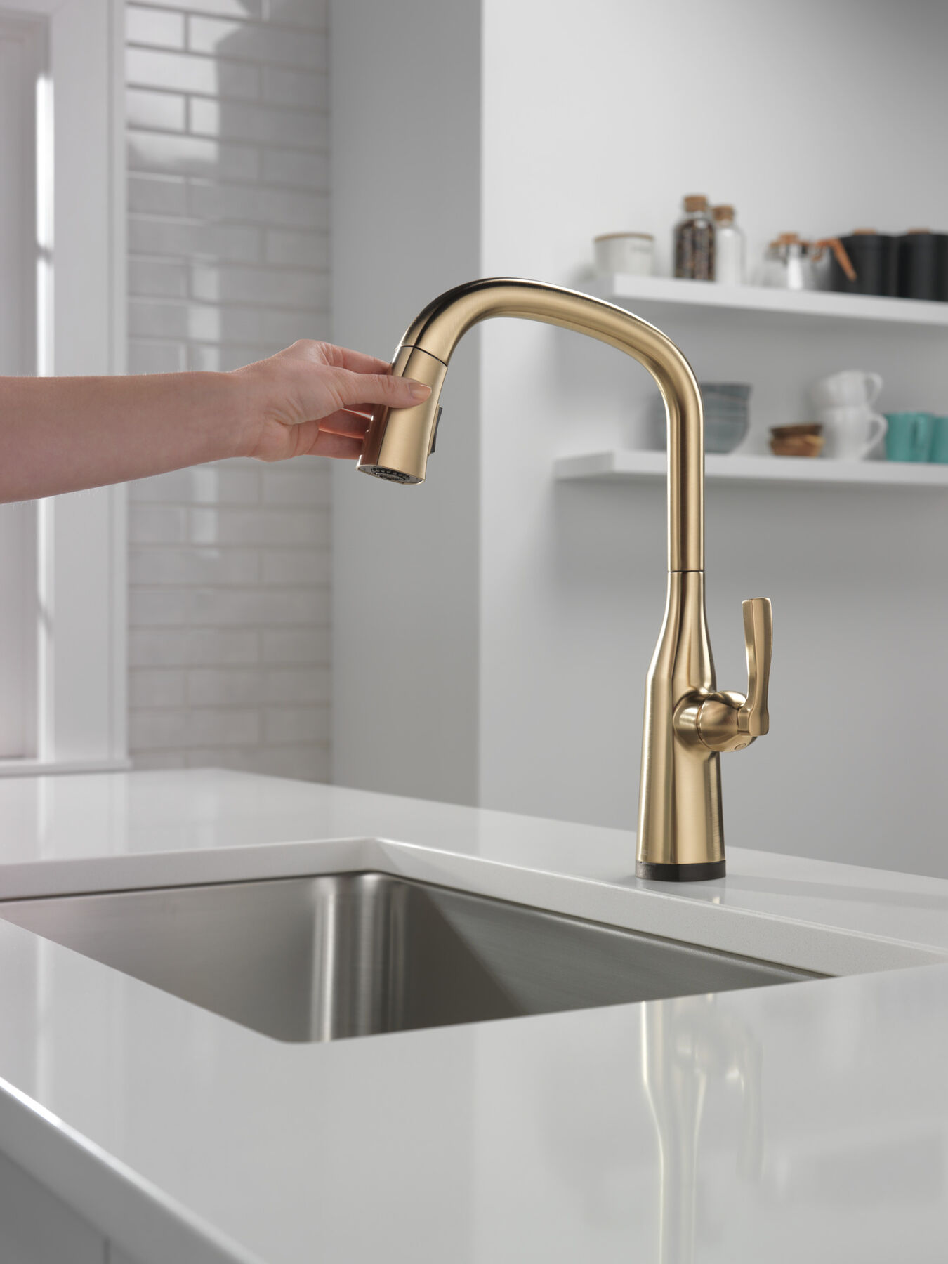 Single Handle Pull-Down Kitchen Faucet with Touch<sub>2</sub>O&reg; Technology