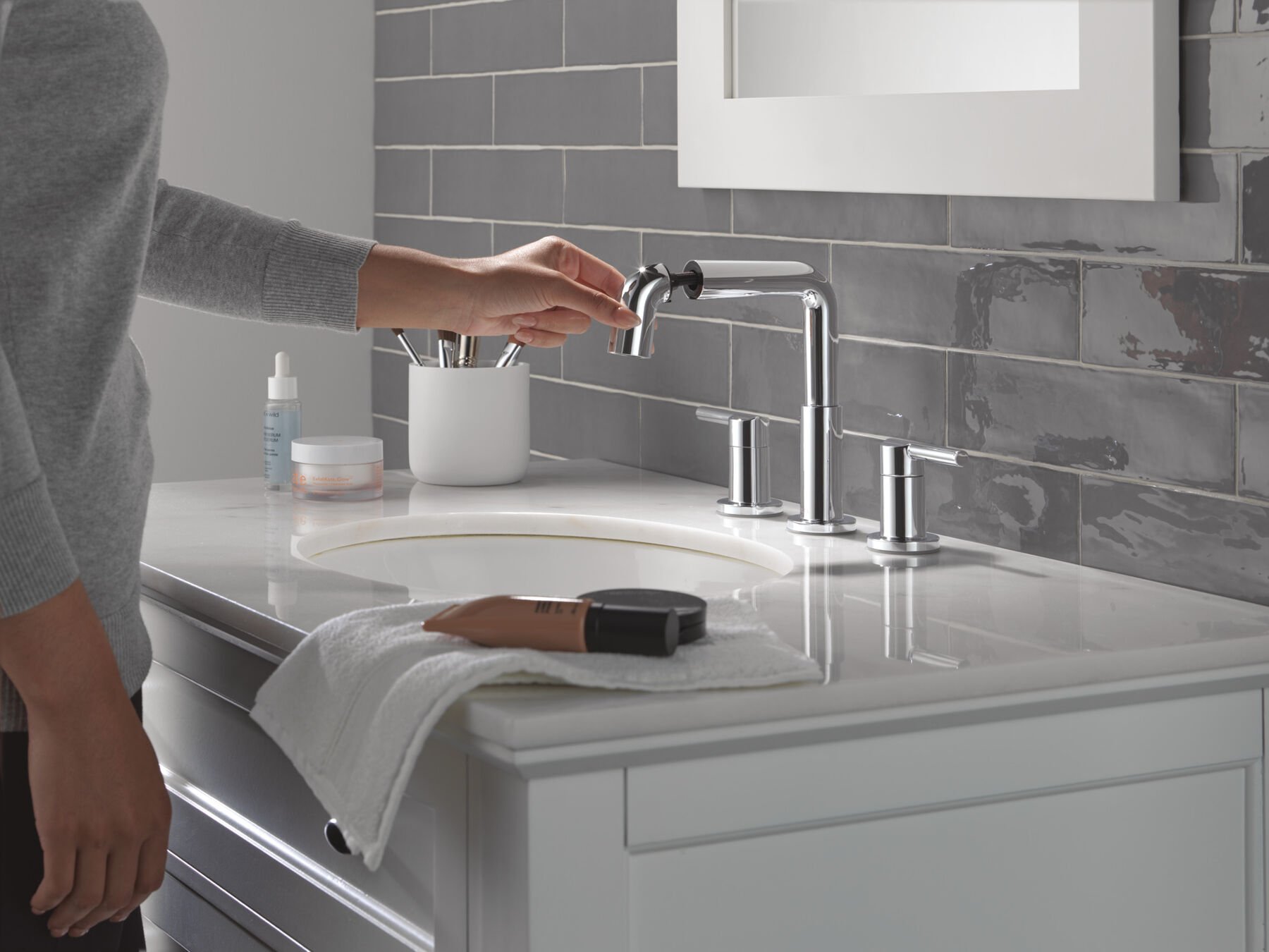Two Handle Widespread Pull-Down Bathroom Faucet, image 4