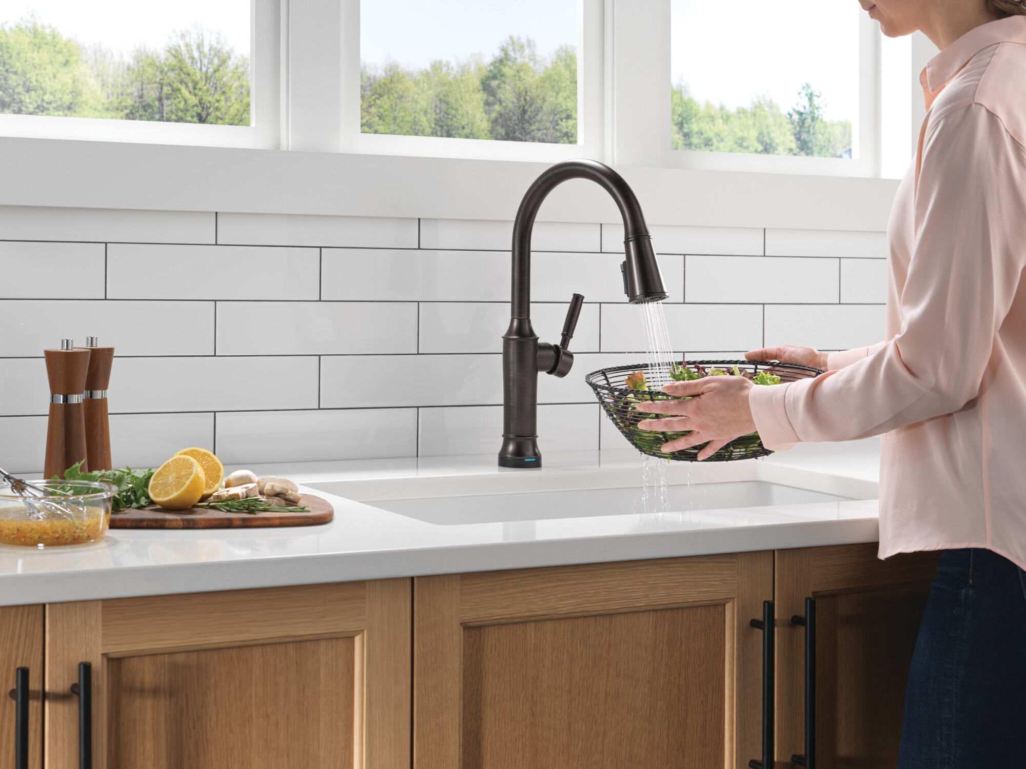 Touch2O® Technology Kitchen Faucet with Touchless Technology in
