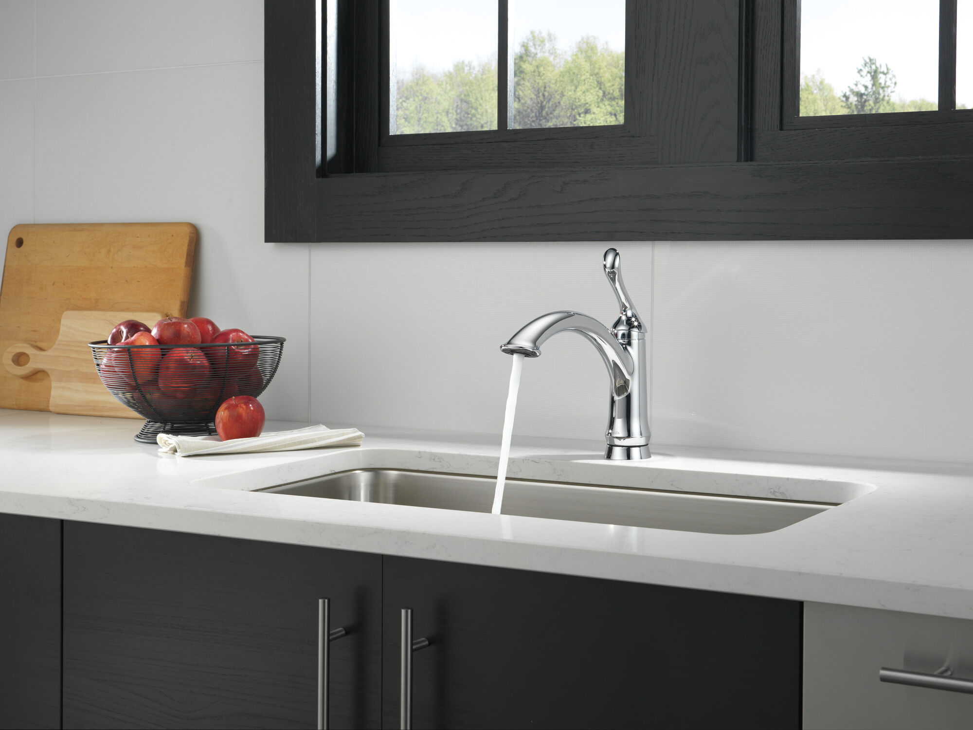 COLONISTA × DUCKROW DEPART Single Handle Bathroom Faucet in Lumicoat® Champagne Bronze 576-CZ