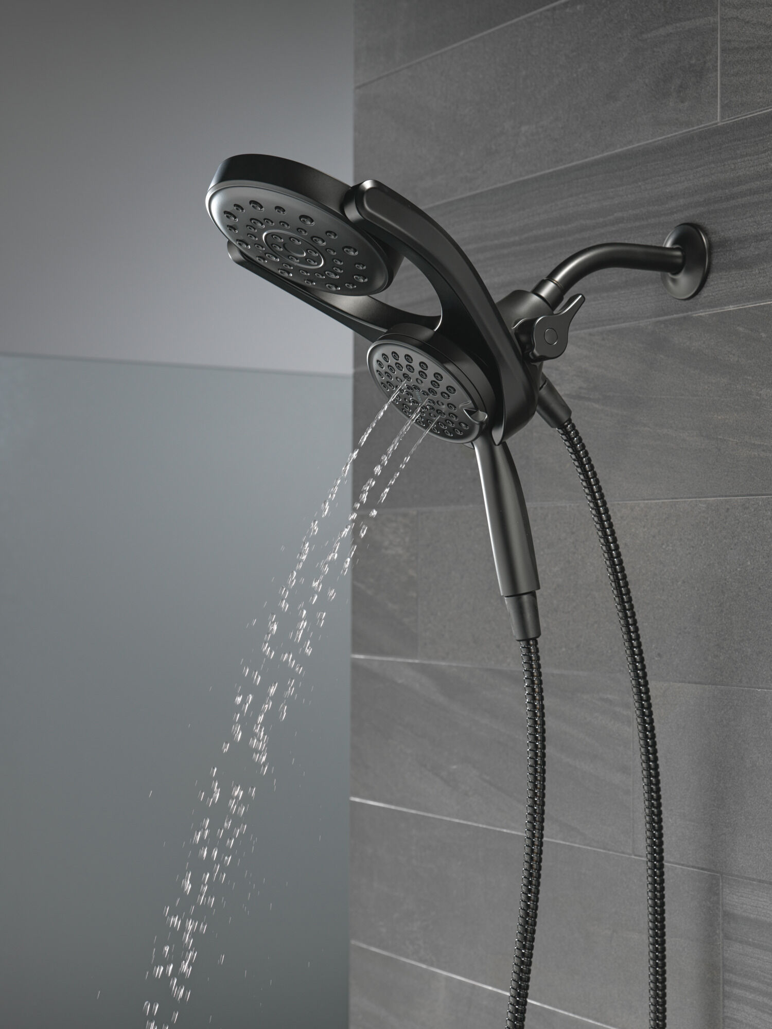 HydroRain® 4-Setting Two-in-One Shower Head in Matte Black 75698BL