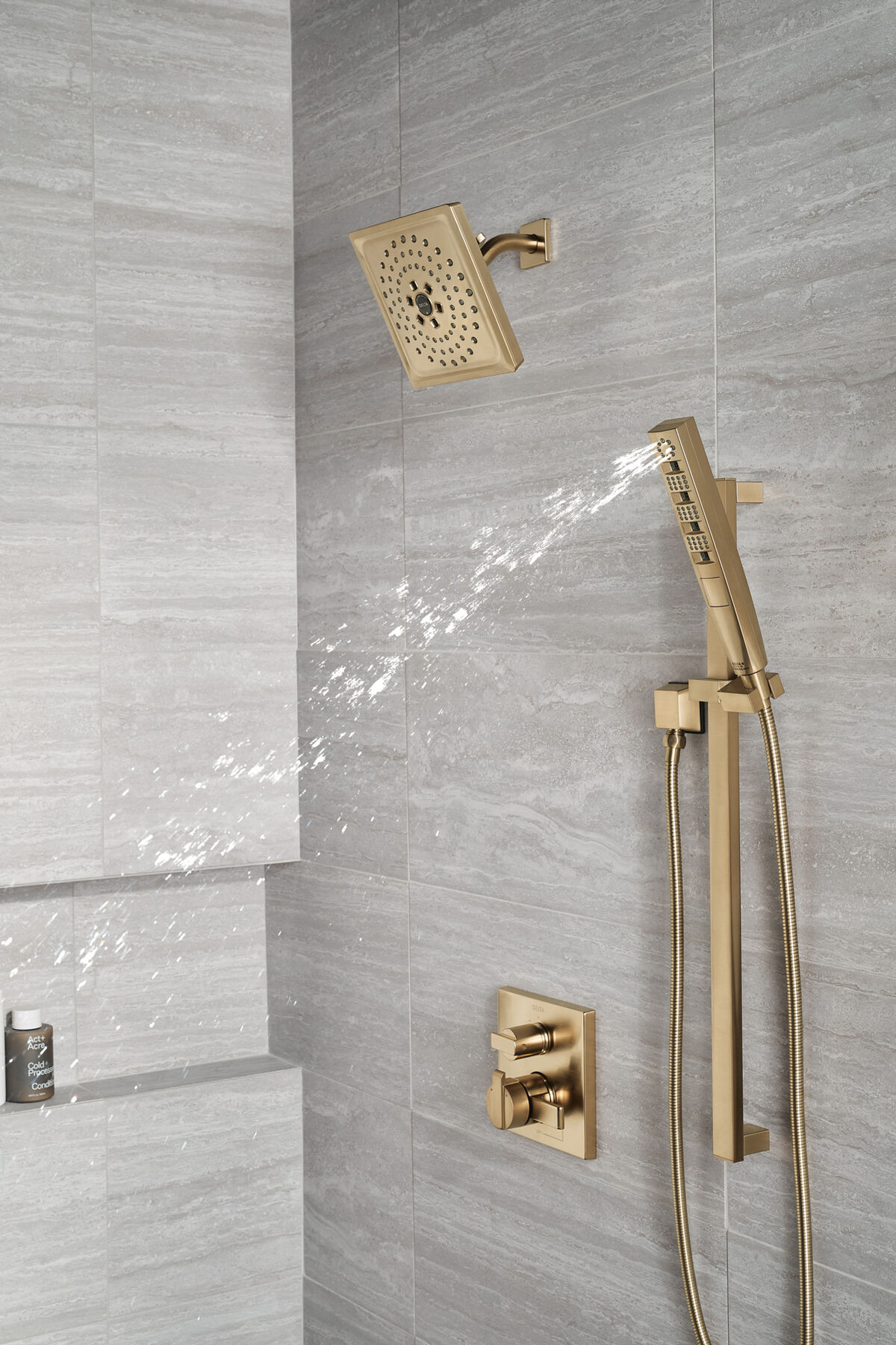 Angular Modern Monitor&reg; 17 Series Valve Trim with 3-Setting Integrated Diverter