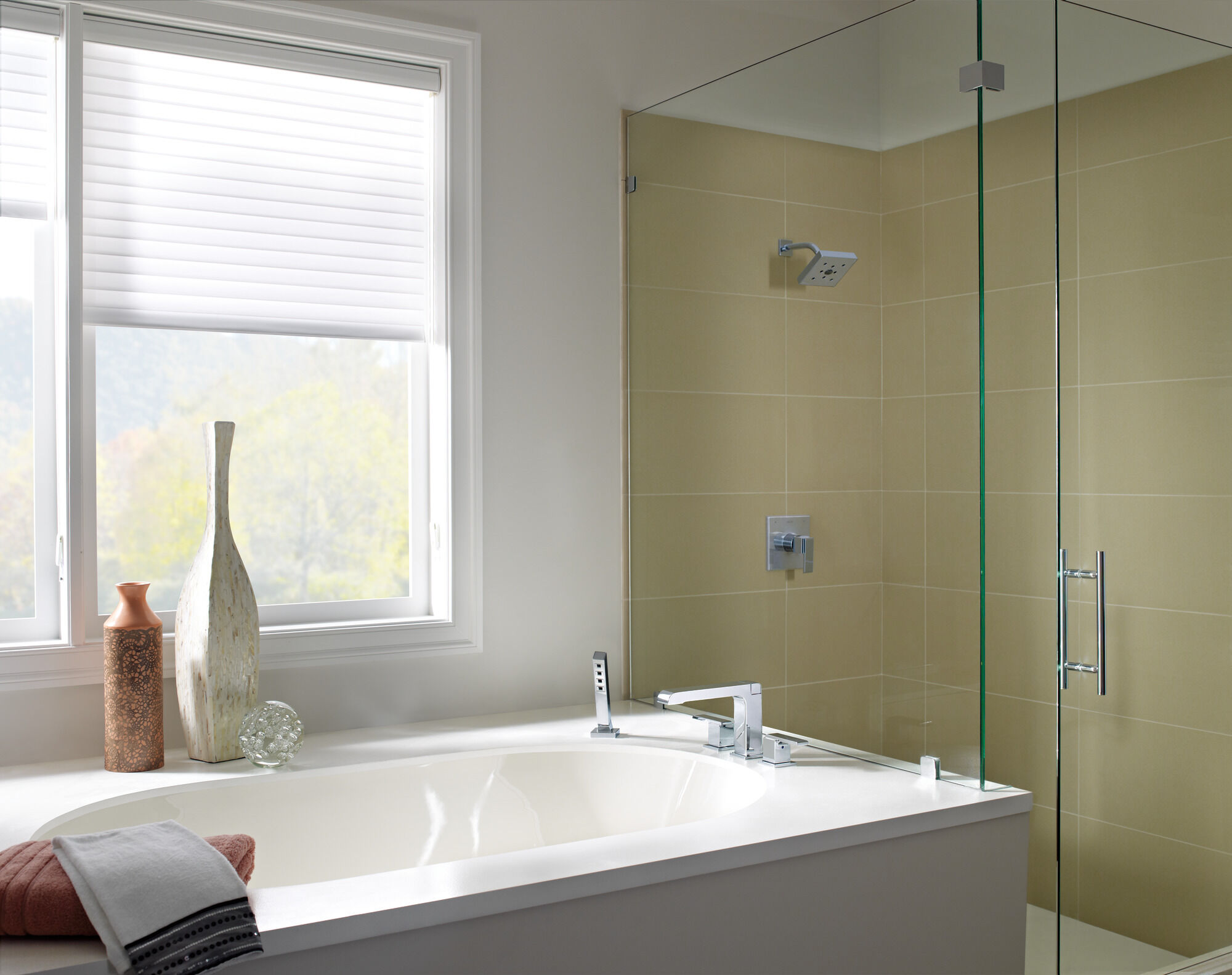 Rima Roman Tub with Hand Shower Trim in Chrome T4767 | Delta Faucet