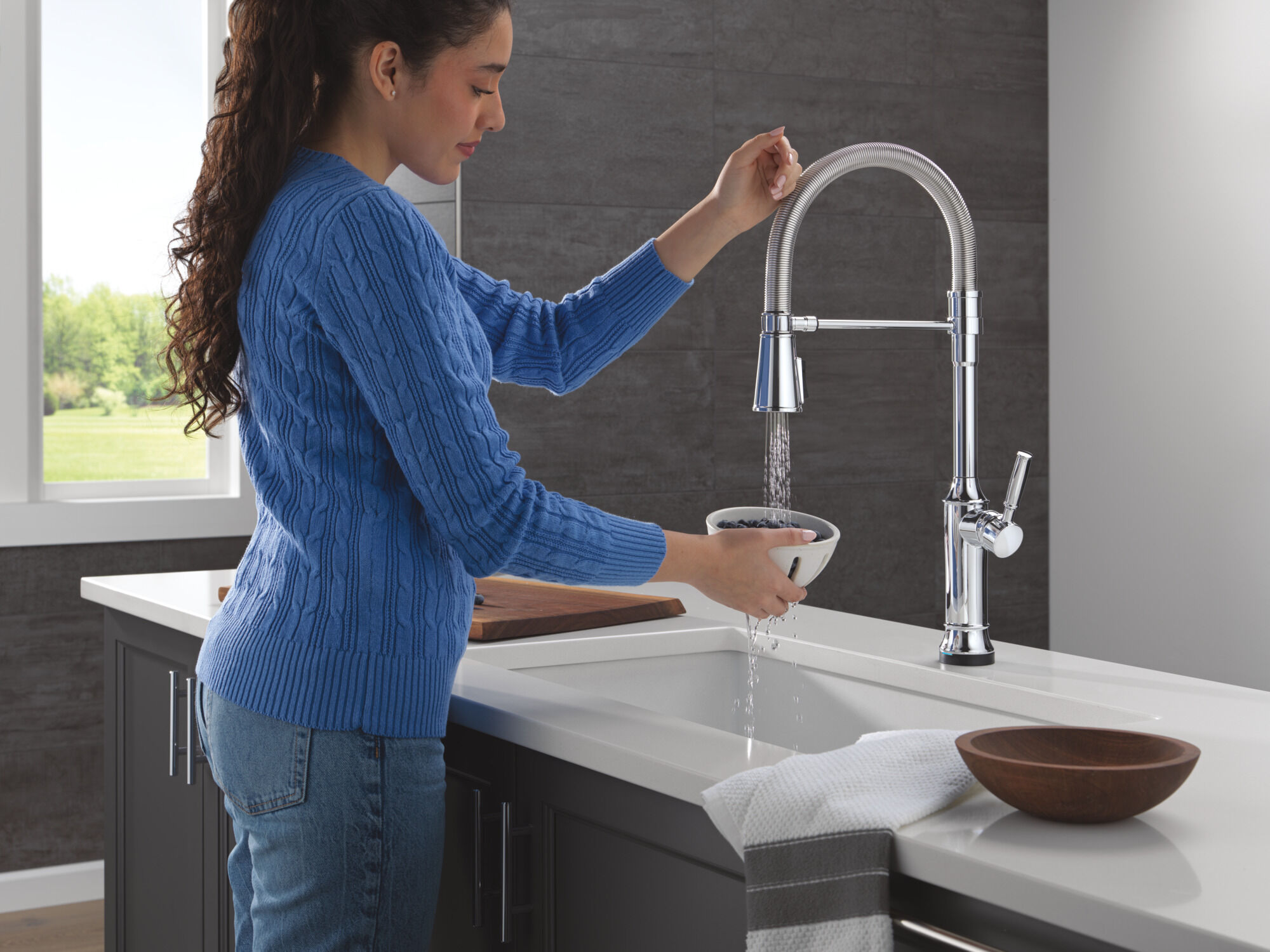 Touch2O® Technology Kitchen Faucet with Touchless Technology in