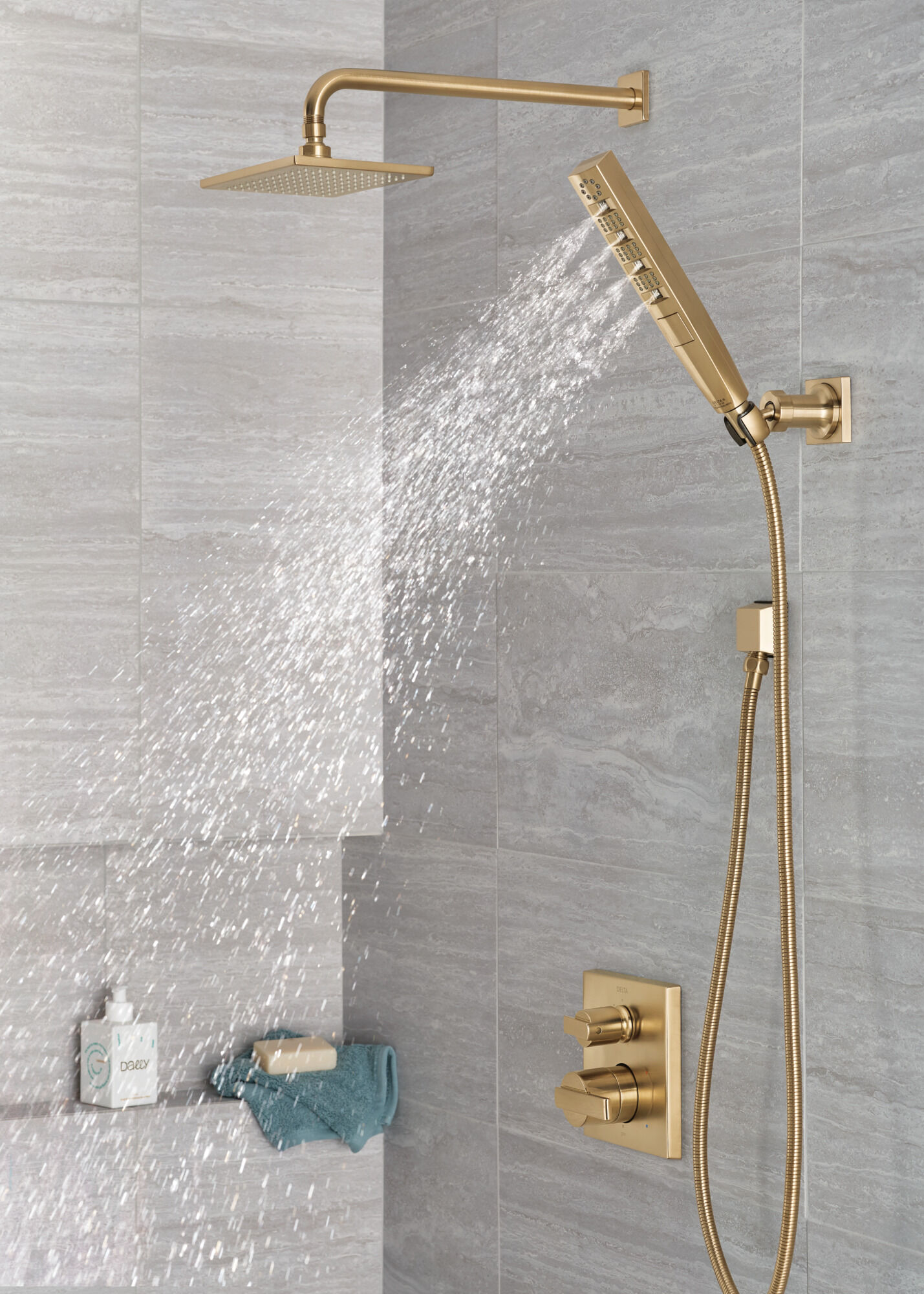 VARMILO kassai ゴールドリミテッドエディション交換シャフト付き Touch2O with Touchless Technology Single Handle Pull-Down Kitchen