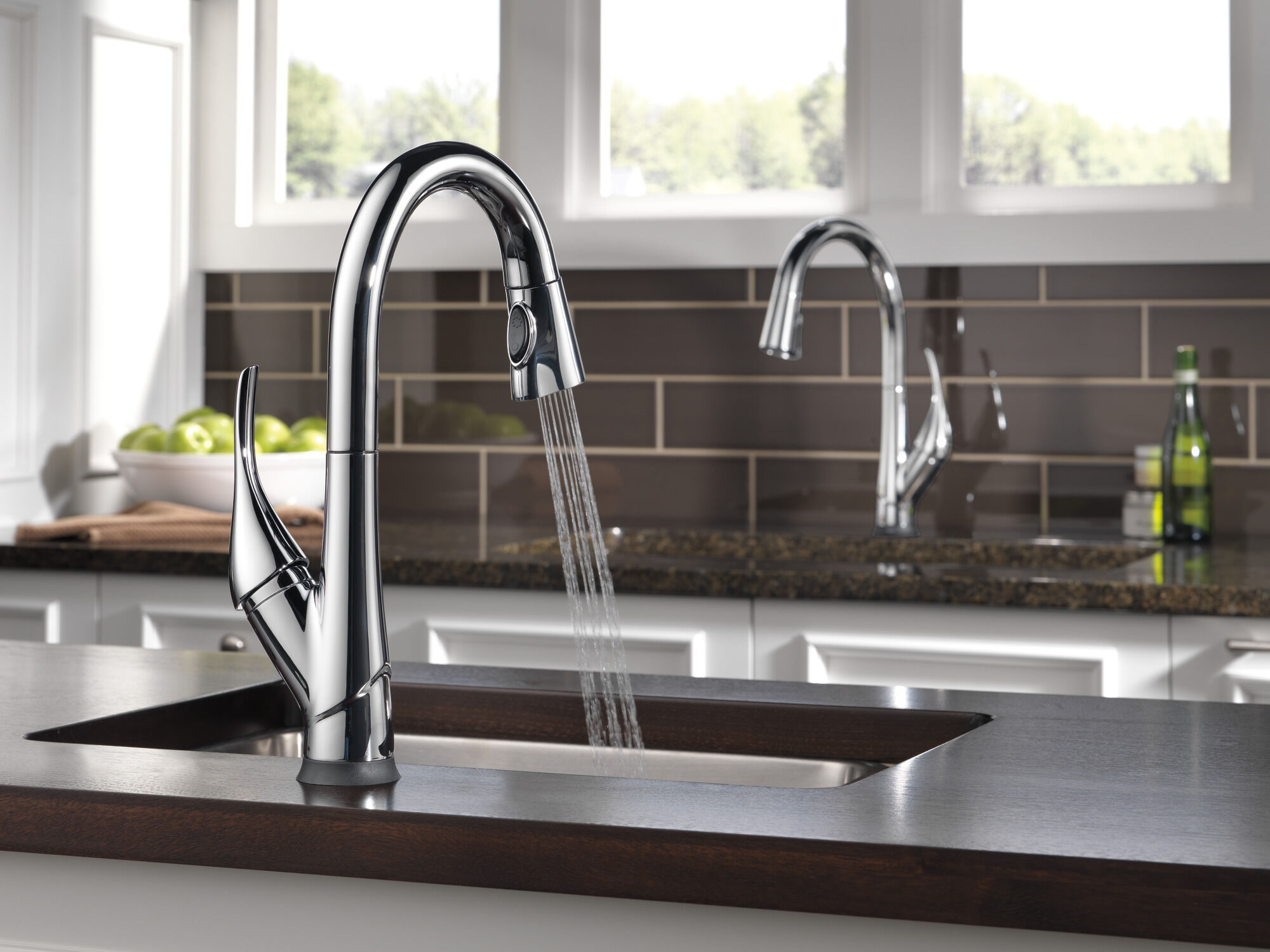 Single Handle Pull-Down Kitchen Faucet with ShieldSpray