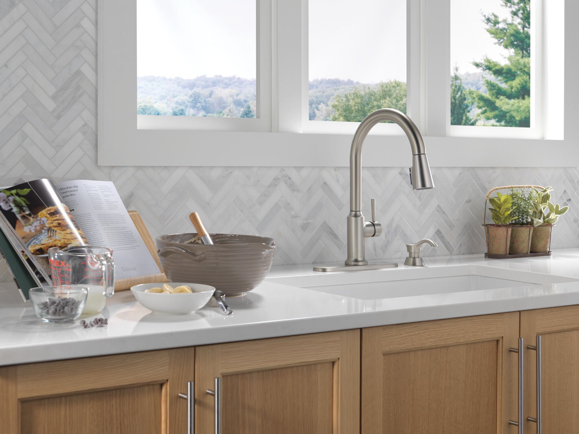 Single Handle Pull-Down Kitchen Faucet with Soap Dispenser and