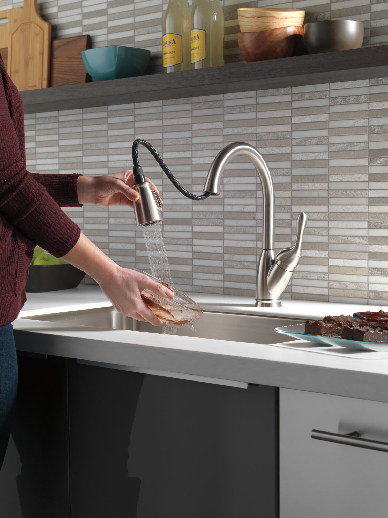 Pull-Down Kitchen Faucet in Stainless 19939-SS-DST | Delta Faucet