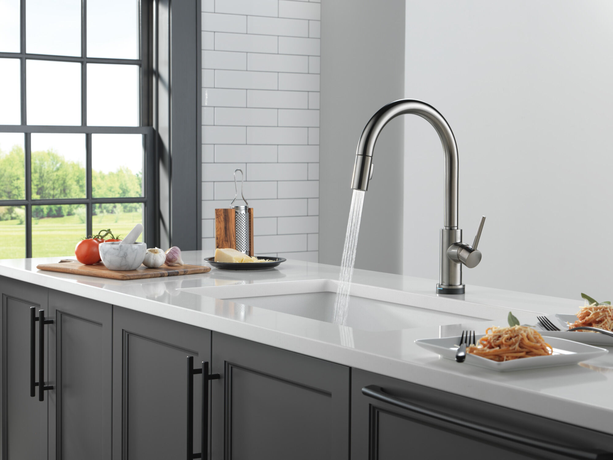 DEVOA / ベスト/1/シルク/BLK/VTP-CSV// VoiceIQ® Kitchen Faucet with Touch2O® Technology with Touchless