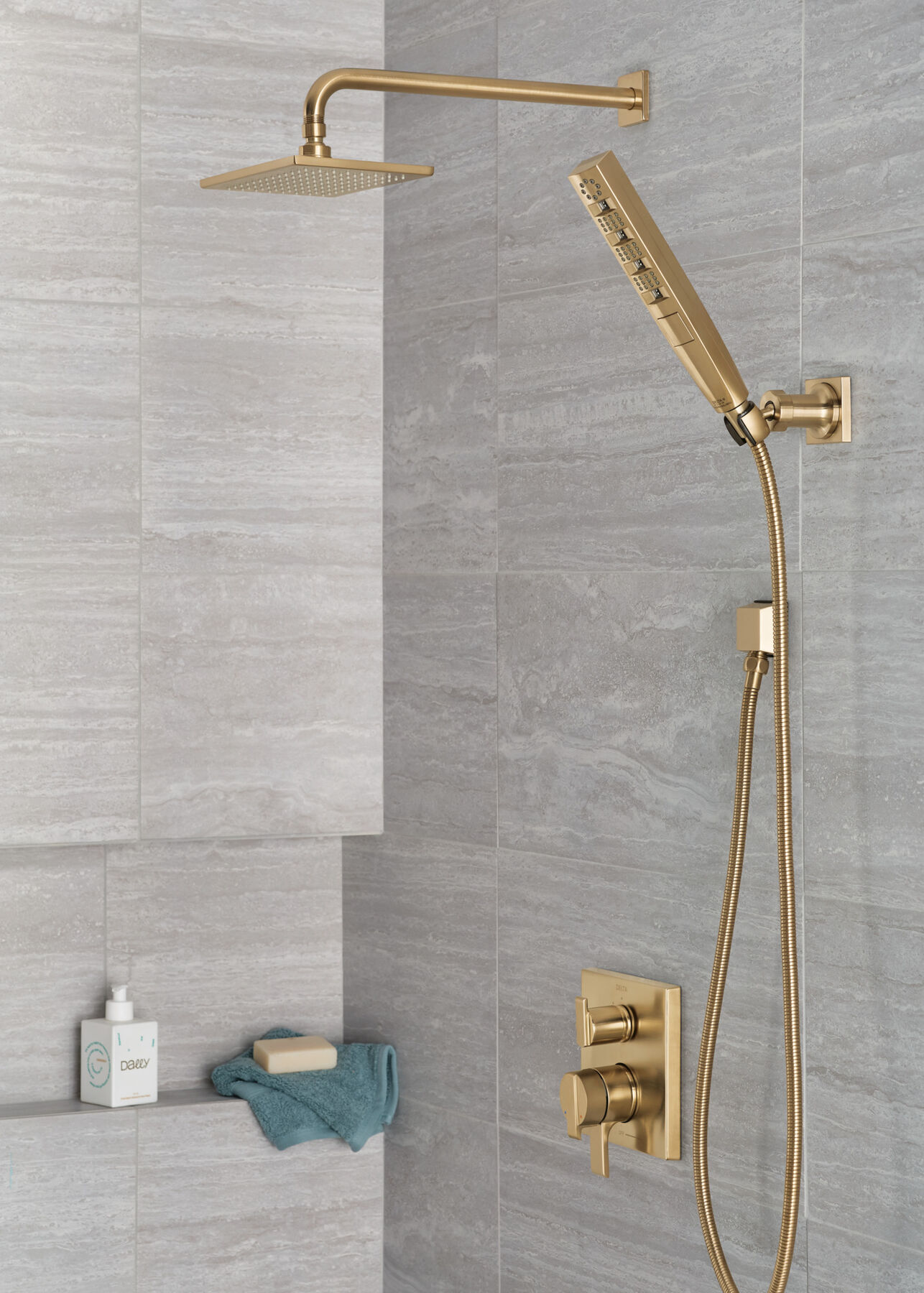 Angular Modern Monitor&reg; 17 Series Valve Trim with 3-Setting Integrated Diverter