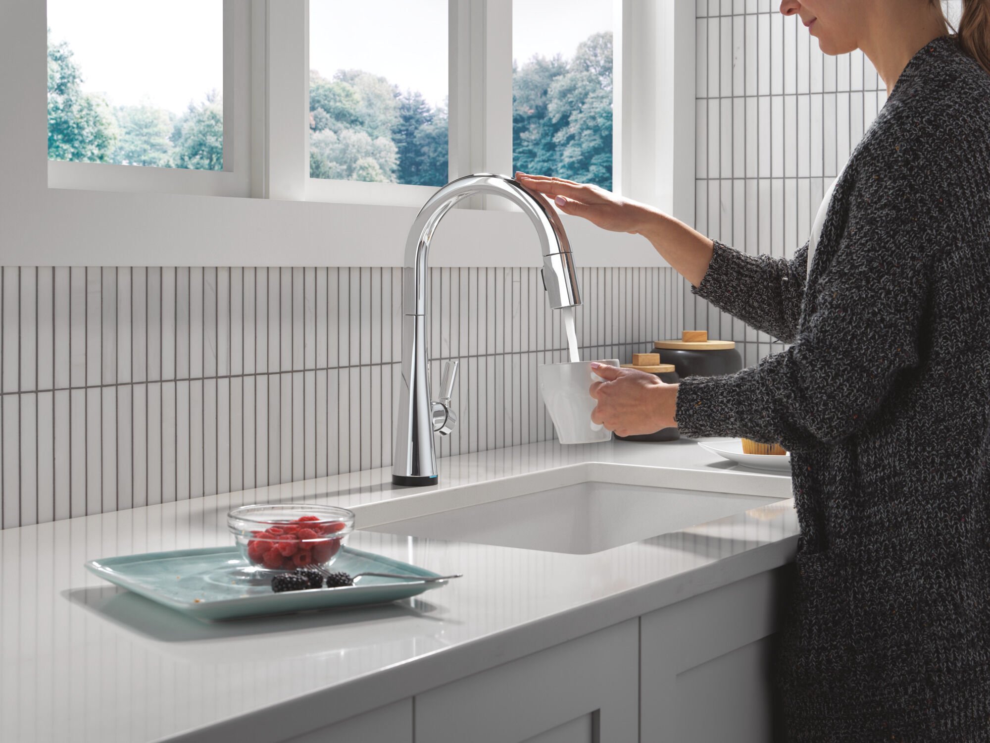Touch2O® Technology Kitchen Faucet with Touchless Technology in