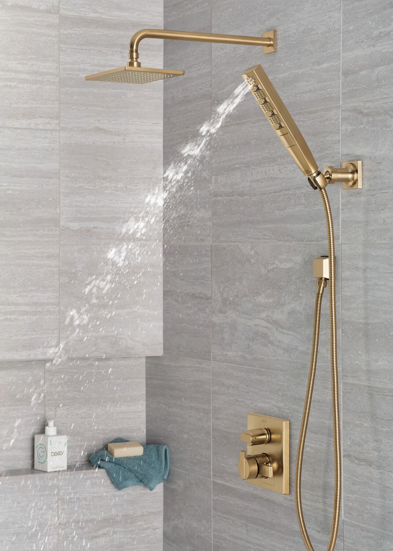 Angular Modern Monitor&reg; 17 Series Valve Trim with 3-Setting Integrated Diverter