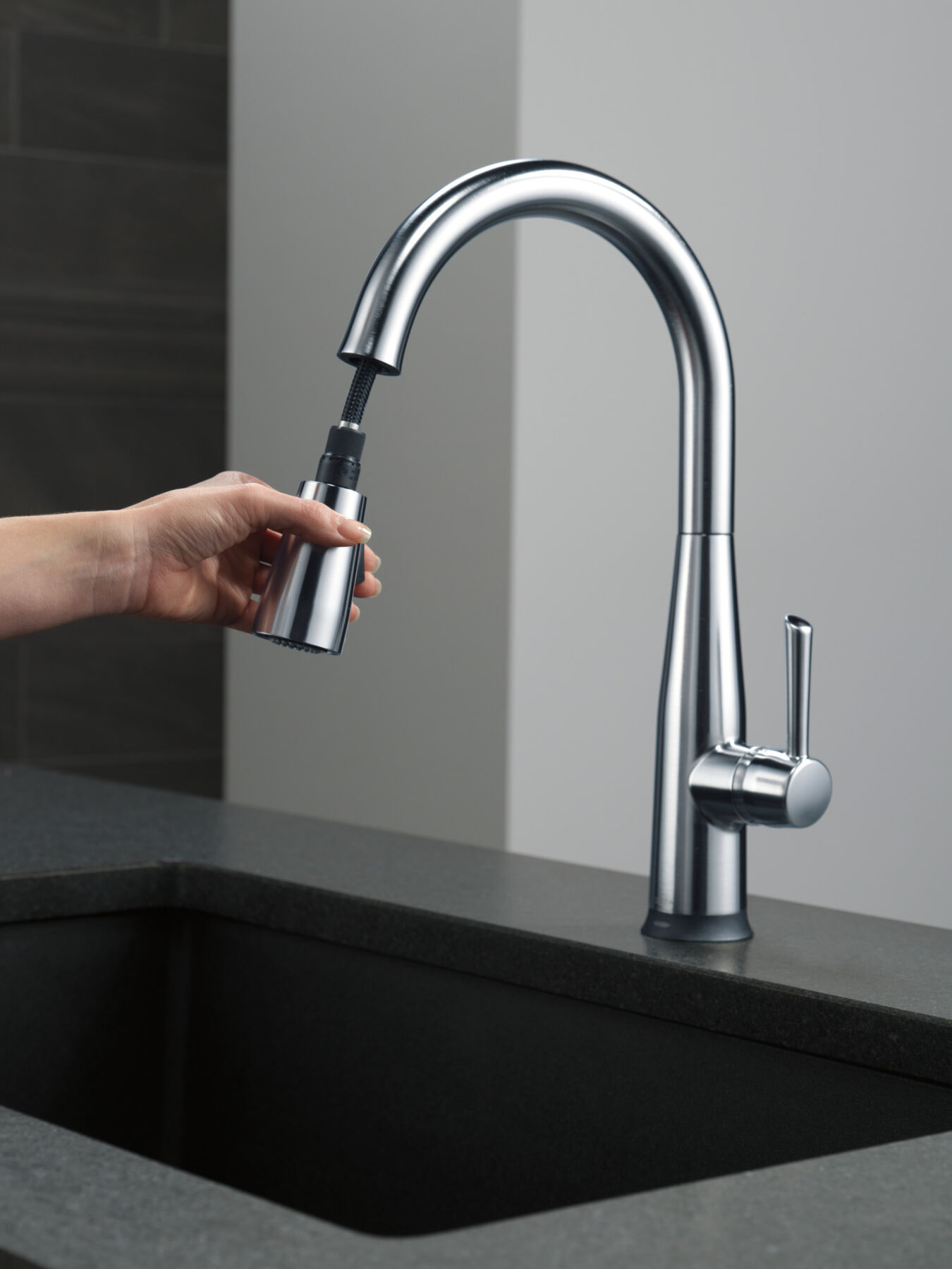Single Handle Pull-Down Kitchen Faucet with Touch<sub>2</sub>O&reg; Technology Technology (Recertified)