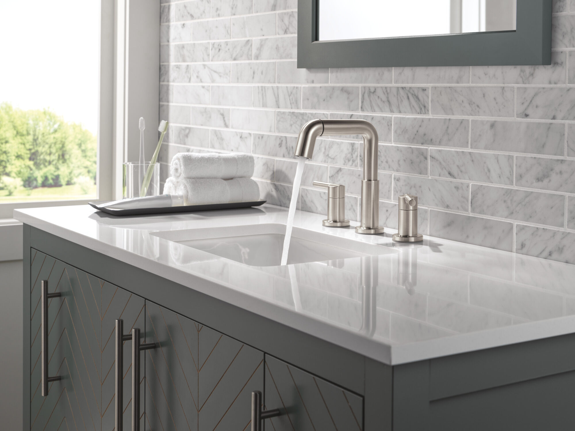 Two Handle Widespread Pull-Down Bathroom Faucet in Stainless