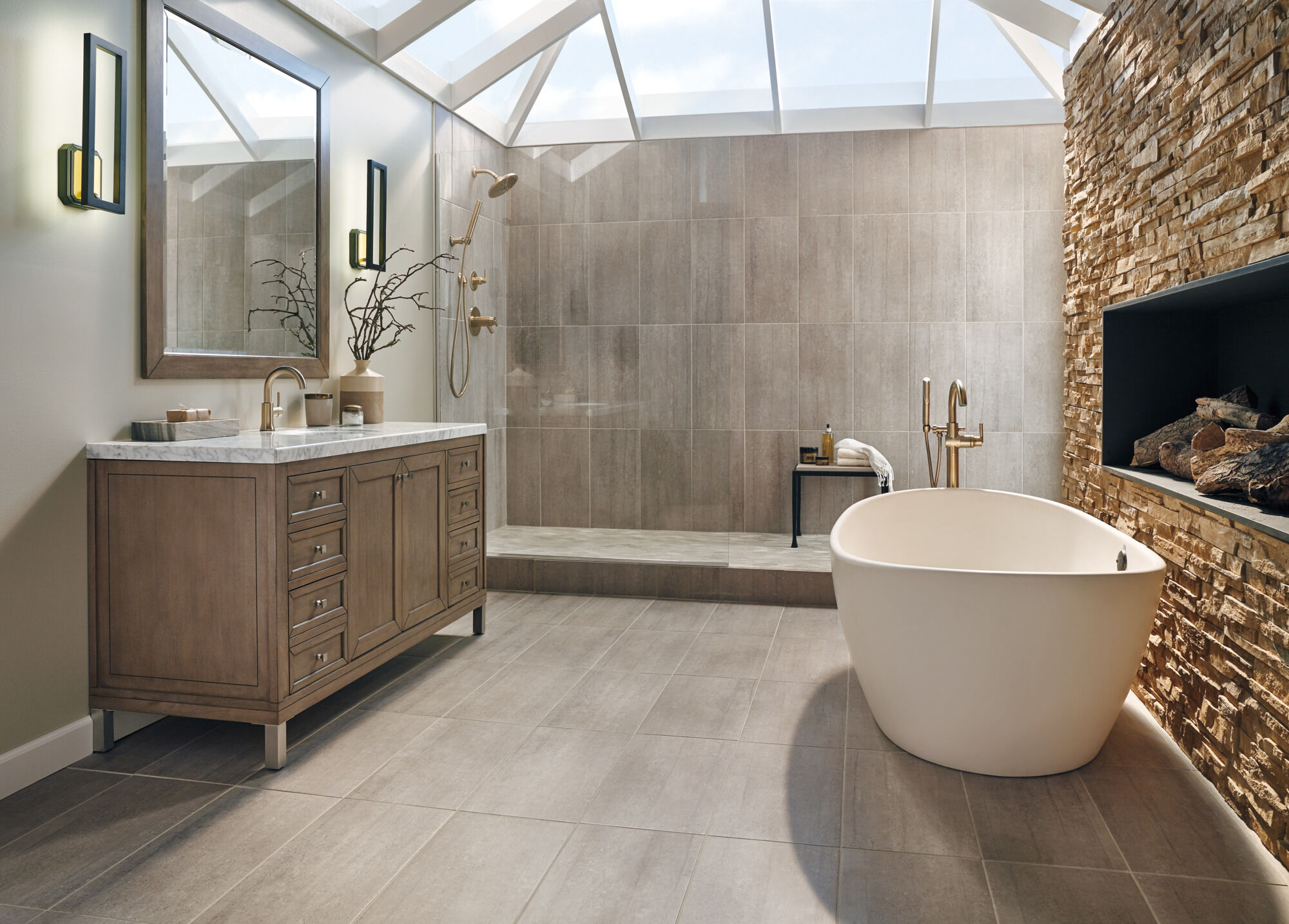 Contemporary Floor-Mount Tub Filler Trim (Recertified) in