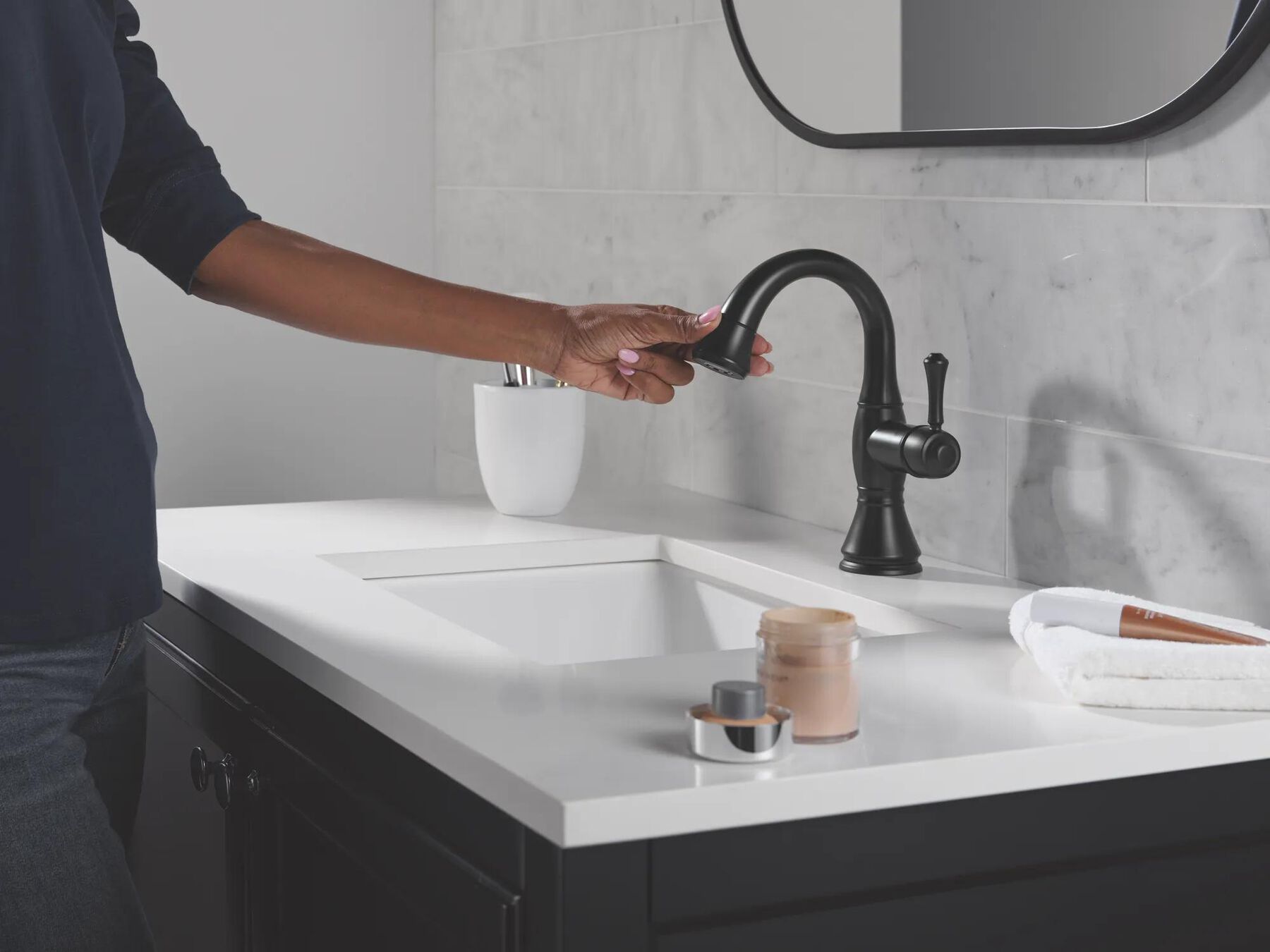 Single Handle Pull Down Bathroom Faucet