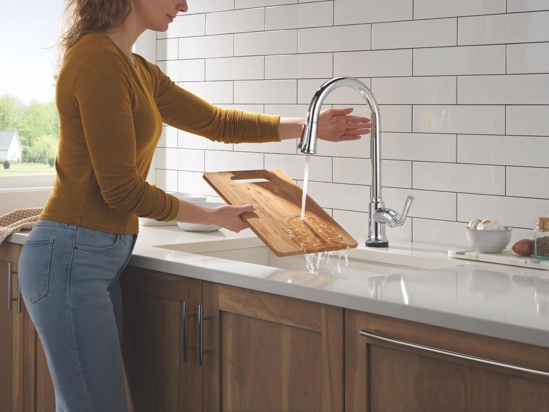 Single Handle Kitchen Pull-Down Faucet With Touchless Technology