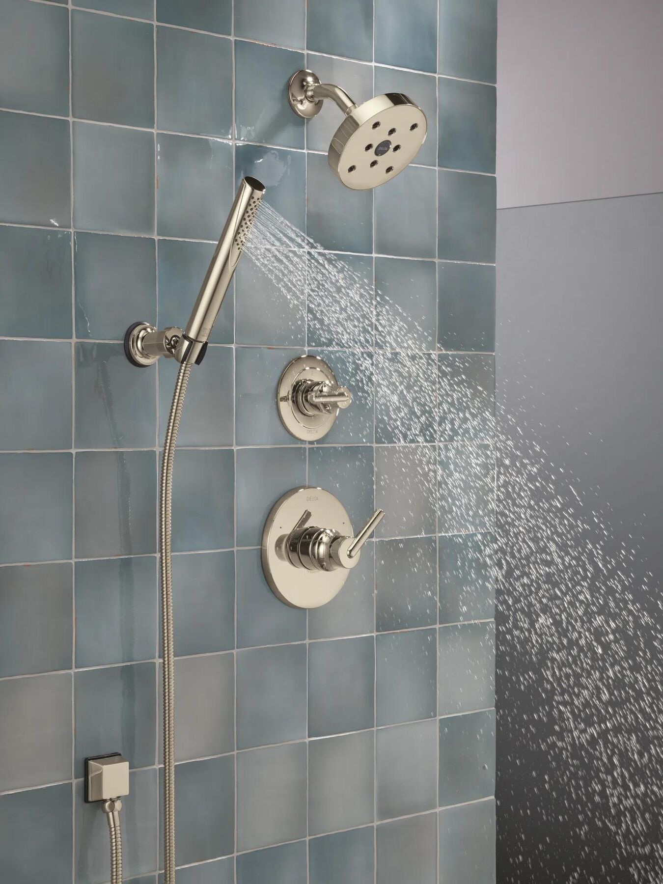 Monitor 14 Series Custom Shower Bundle