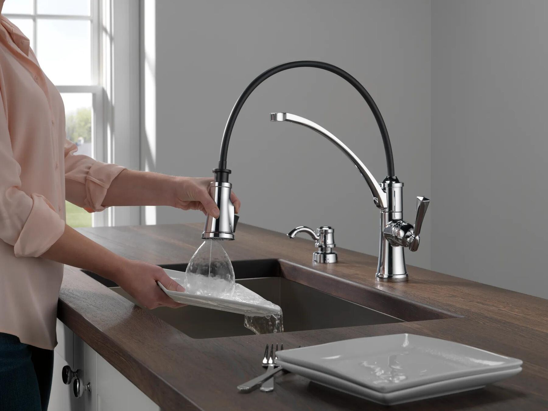 Single Handle Pull-Down Kitchen Faucet with ShieldSpray