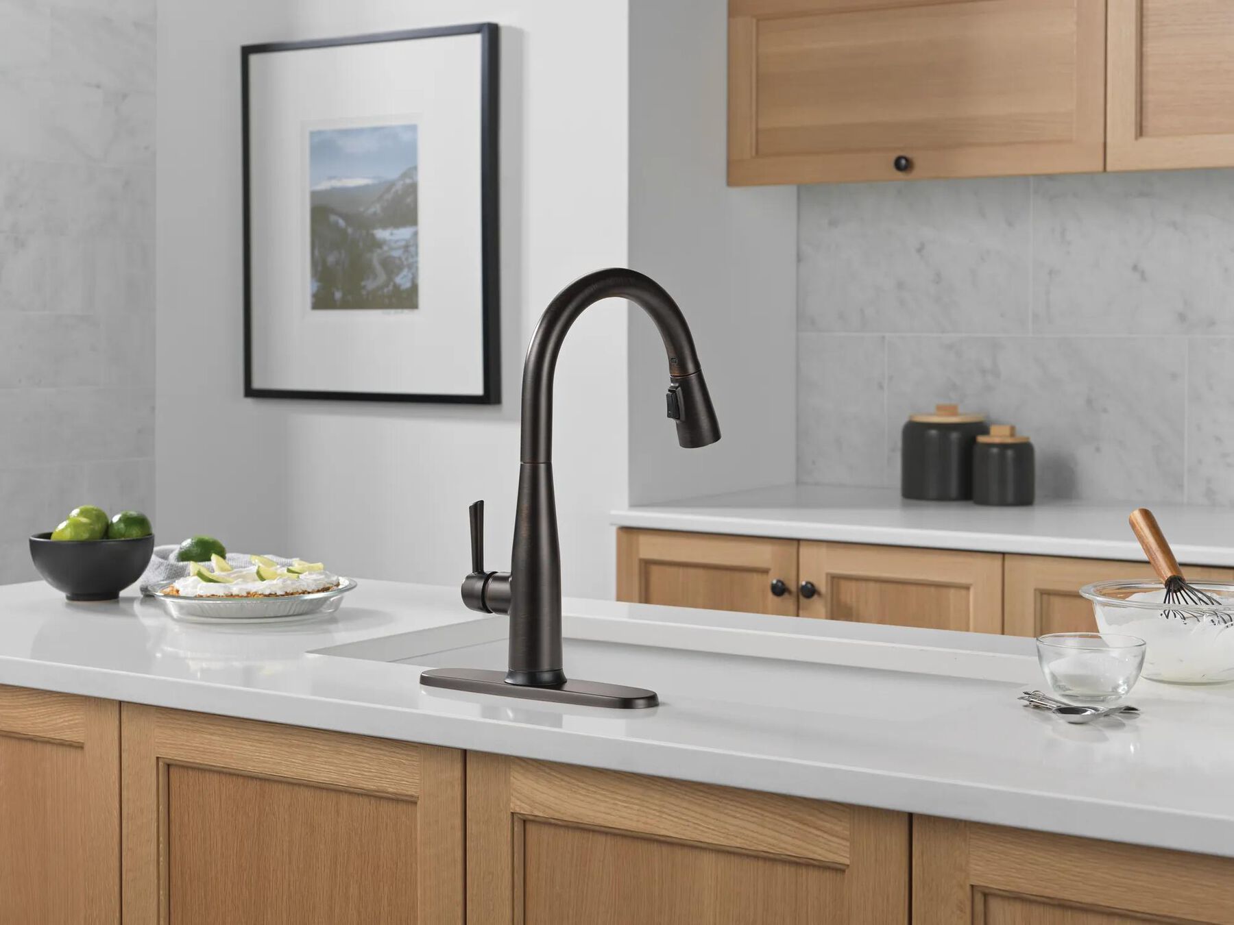 Touch<sub>2</sub>O&reg; Technology Kitchen Faucet with Touchless Technology