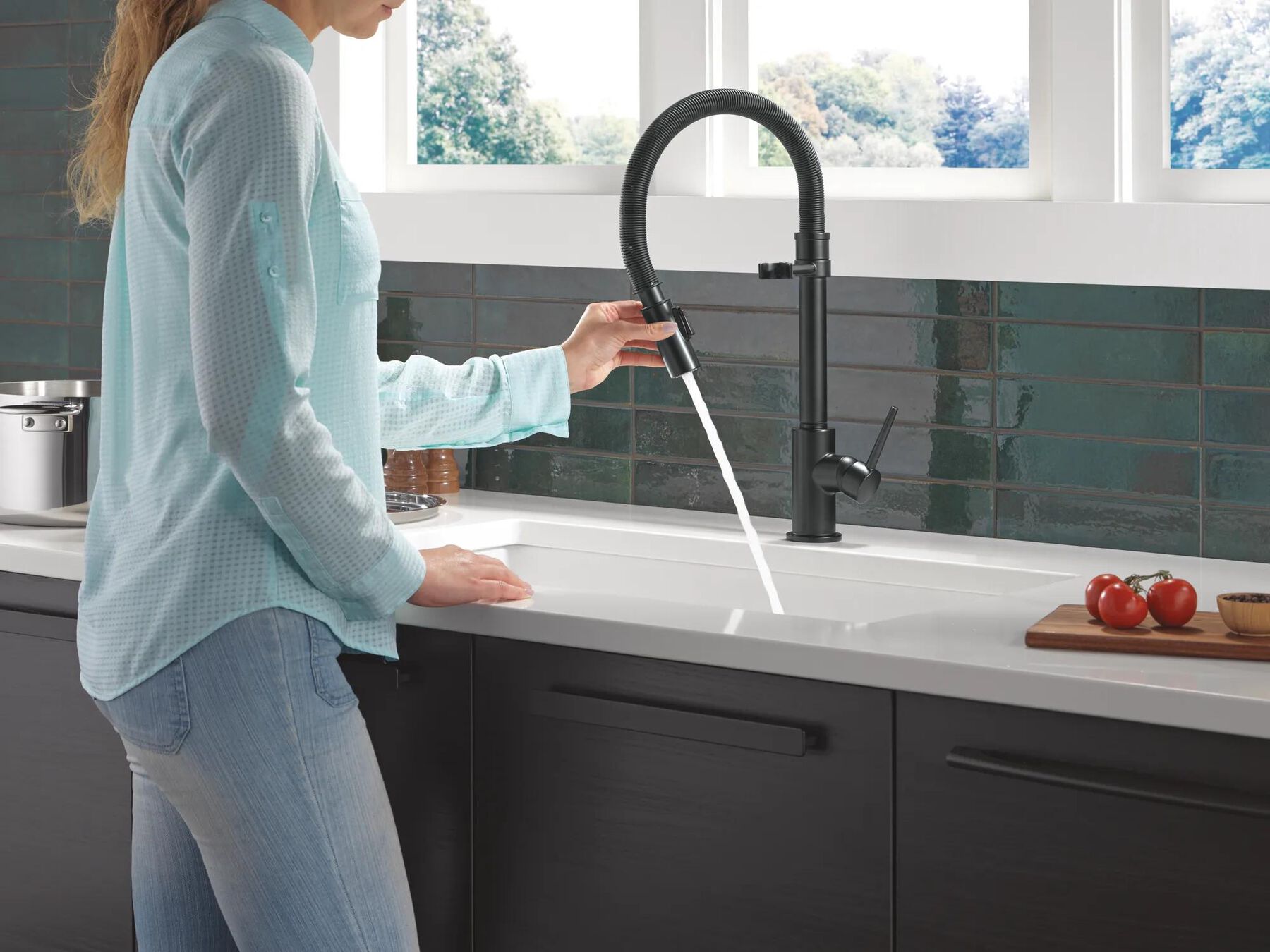 Single-Handle Pull-Down Spring Kitchen Faucet