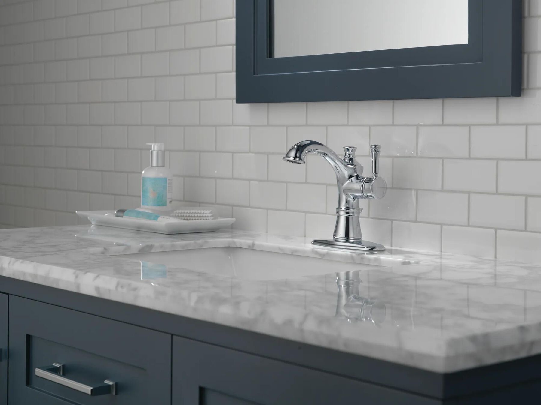 Single Handle Centerset Bathroom Faucet
