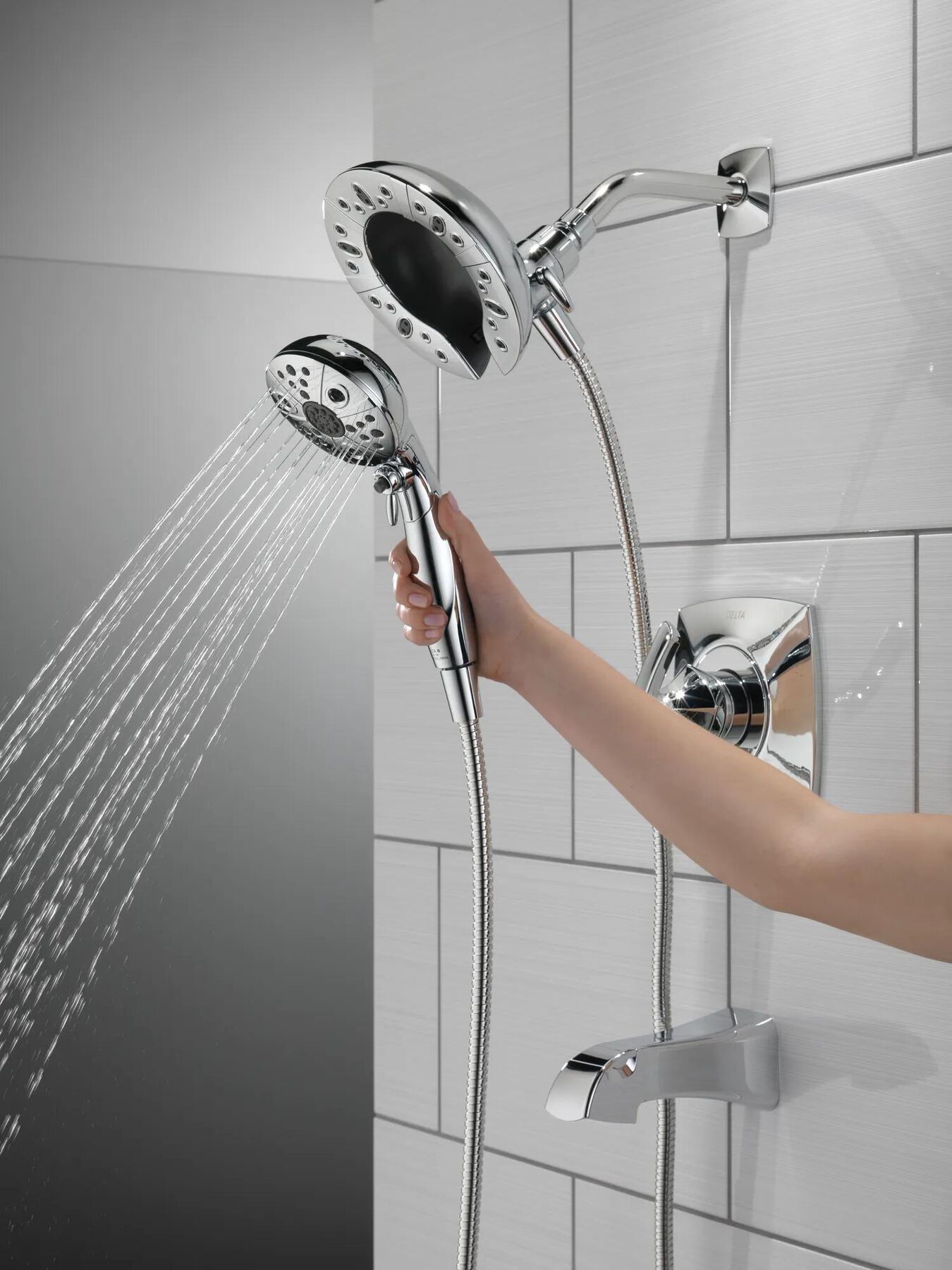 Monitor&reg; 14 Series Tub and Shower with In2ition&reg; Two-in-One Shower