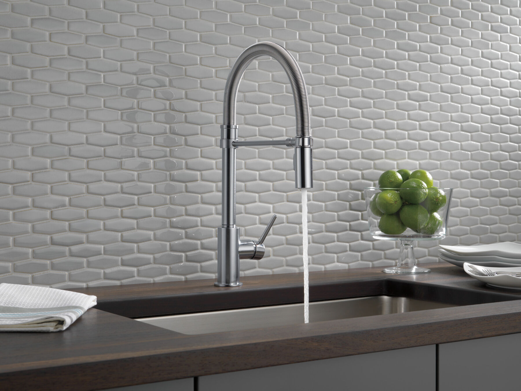 Single-Handle Pull-Down Spring Kitchen Faucet (Recertified)