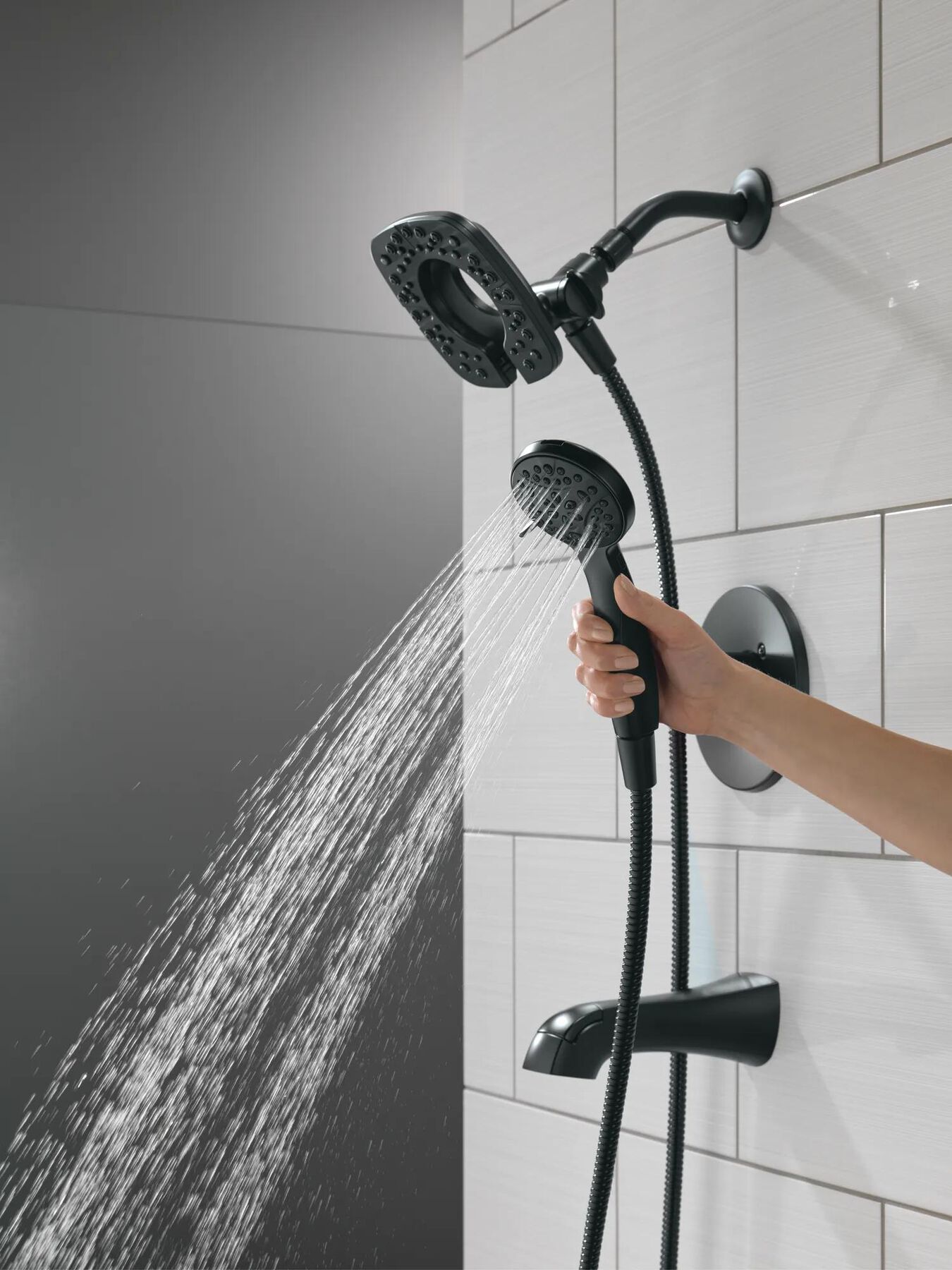 Monitor&reg; 14 Series Tub and Shower (Recertified)
