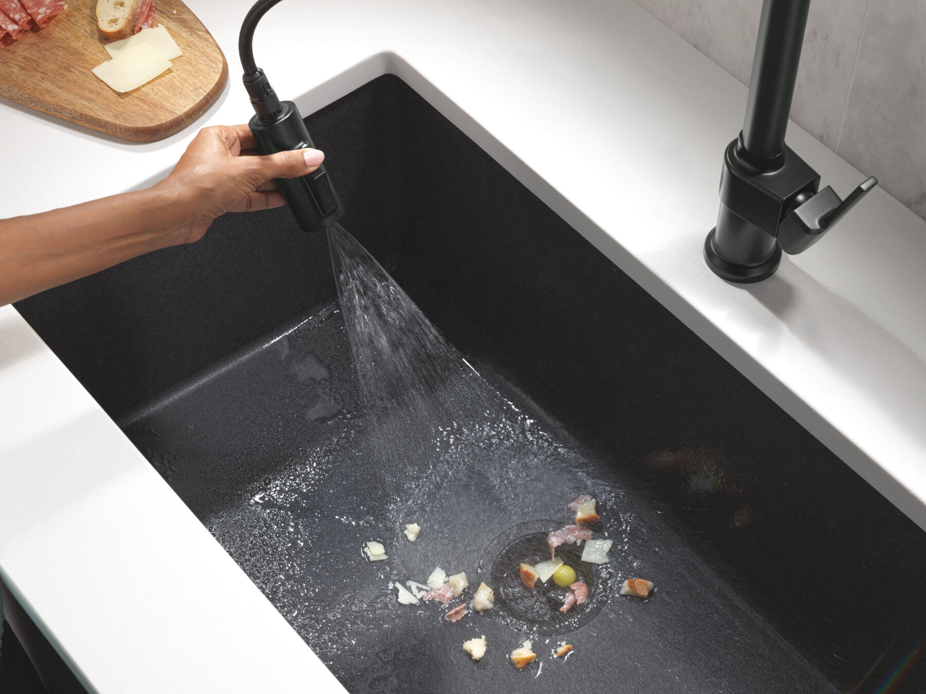Single Handle Pull-Down Kitchen Faucet