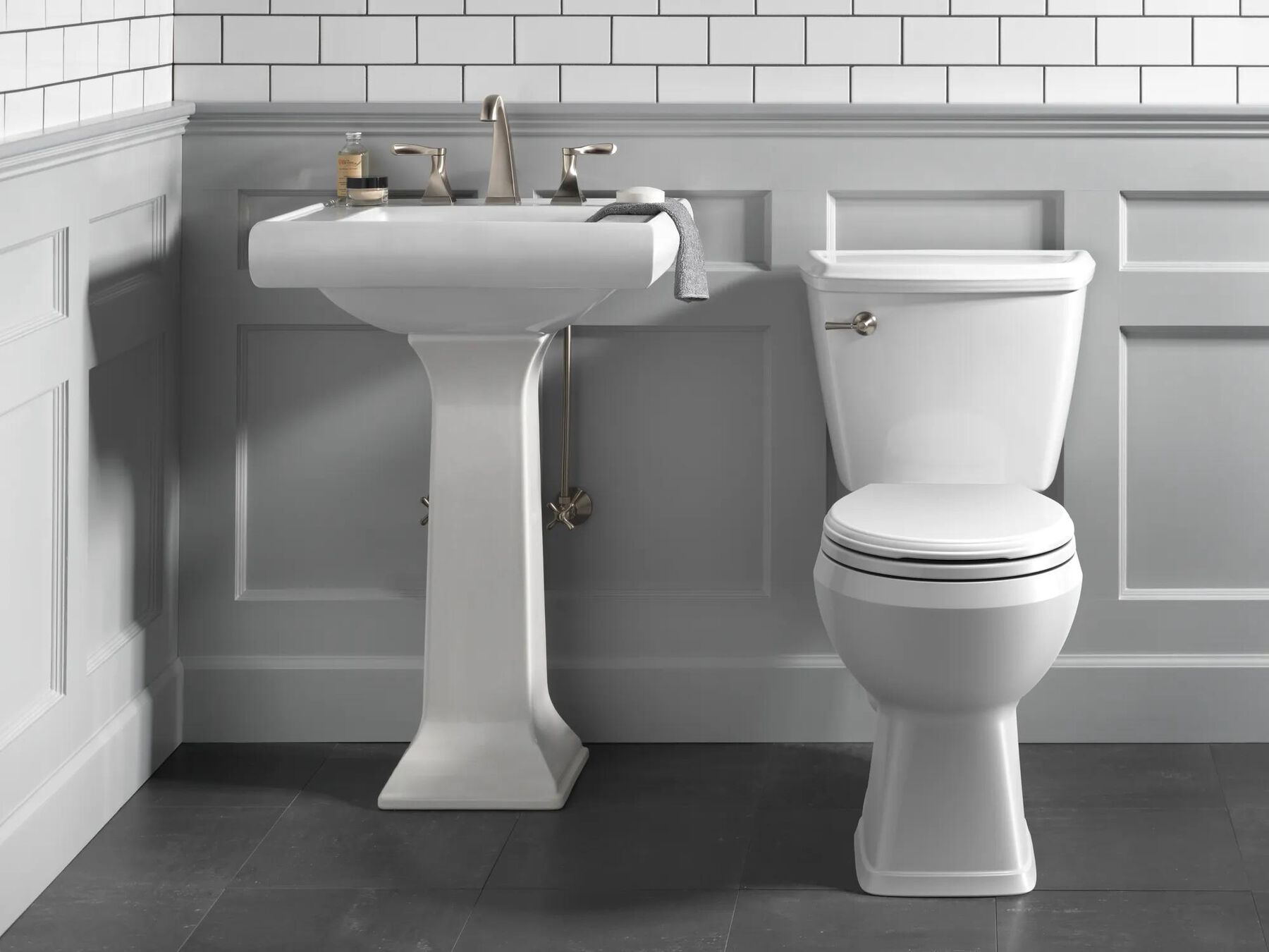 Two Handle Widespread Bathroom Faucet