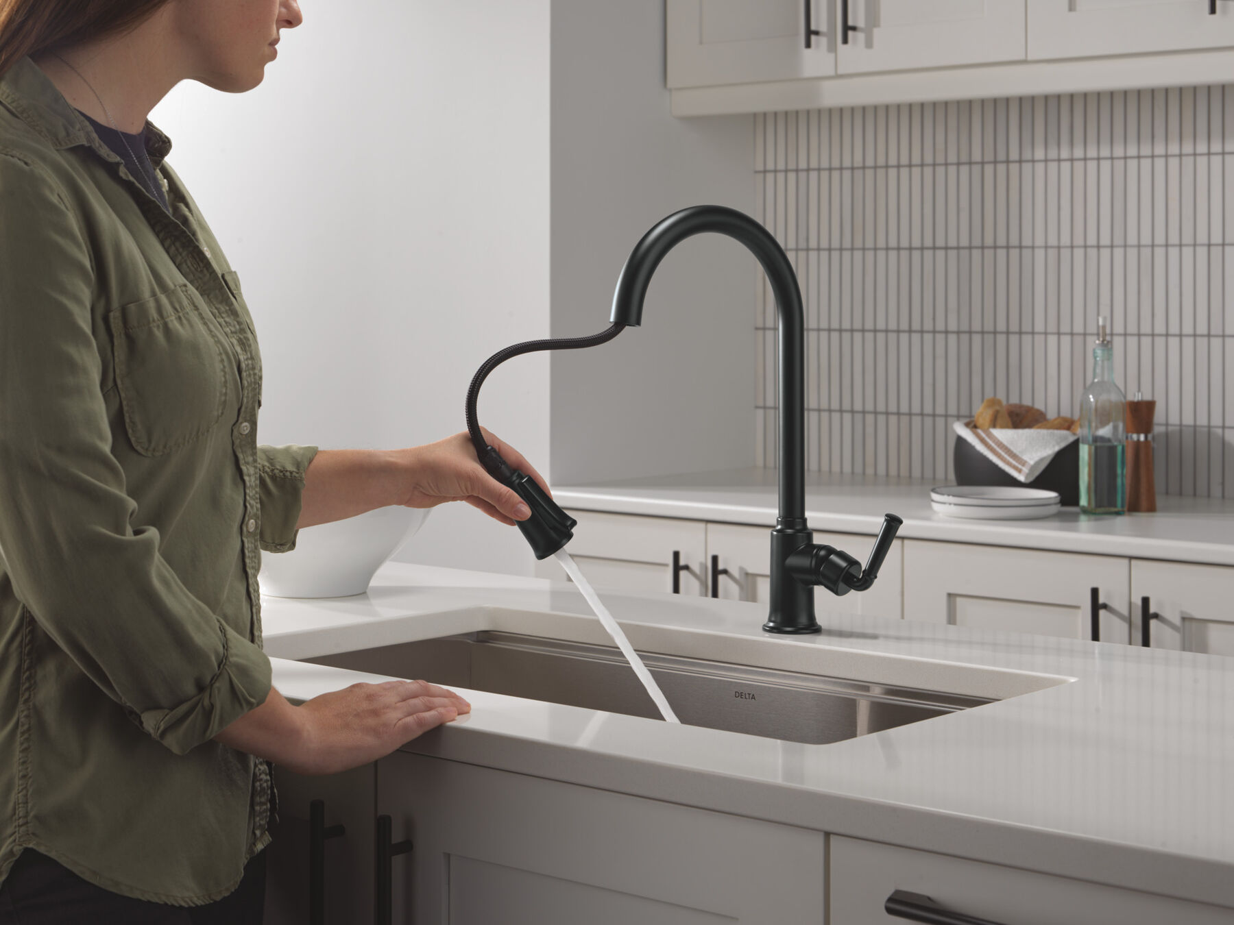 Single Handle Kitchen Pull-Down Faucet