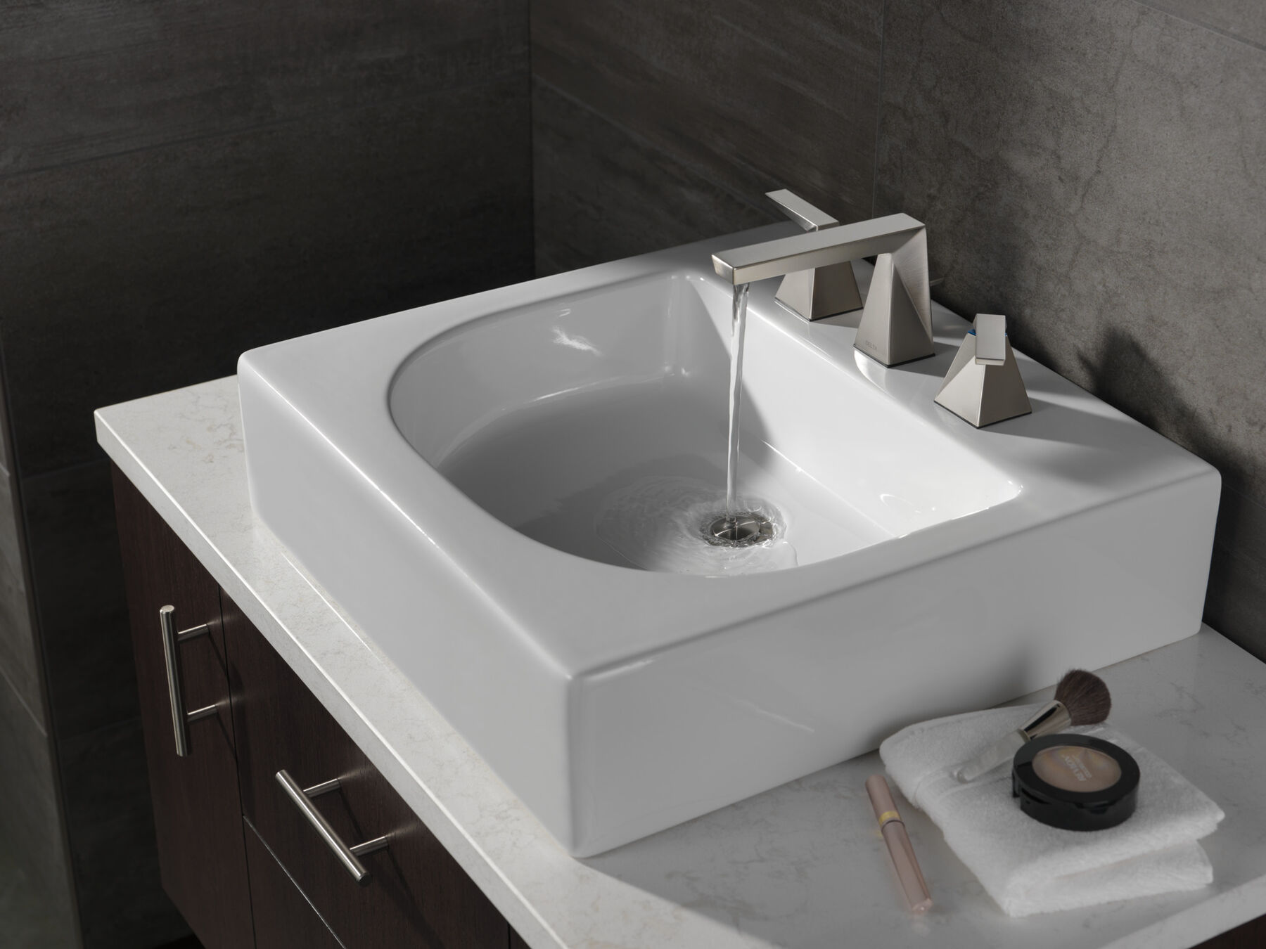 Two Handle Widespread Bathroom Faucet