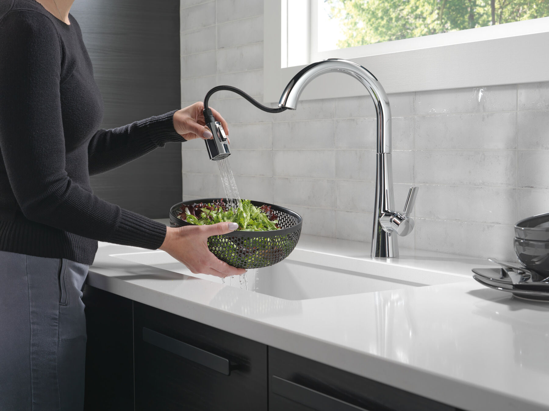 Single Handle Pull-Down Kitchen Faucet (Recertified)